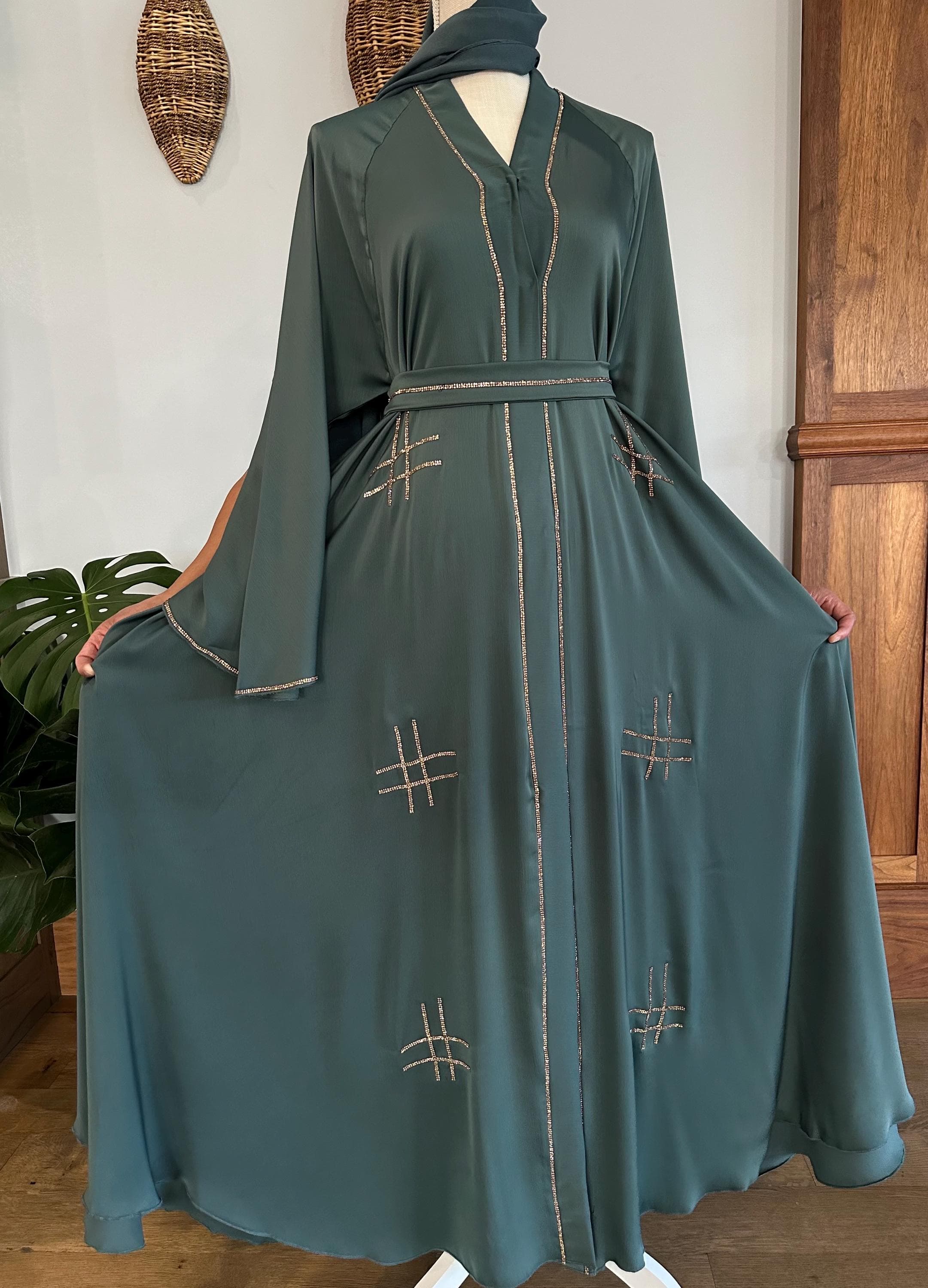 Green Dubai Abaya with Matching Belt & Headscarf - image 5