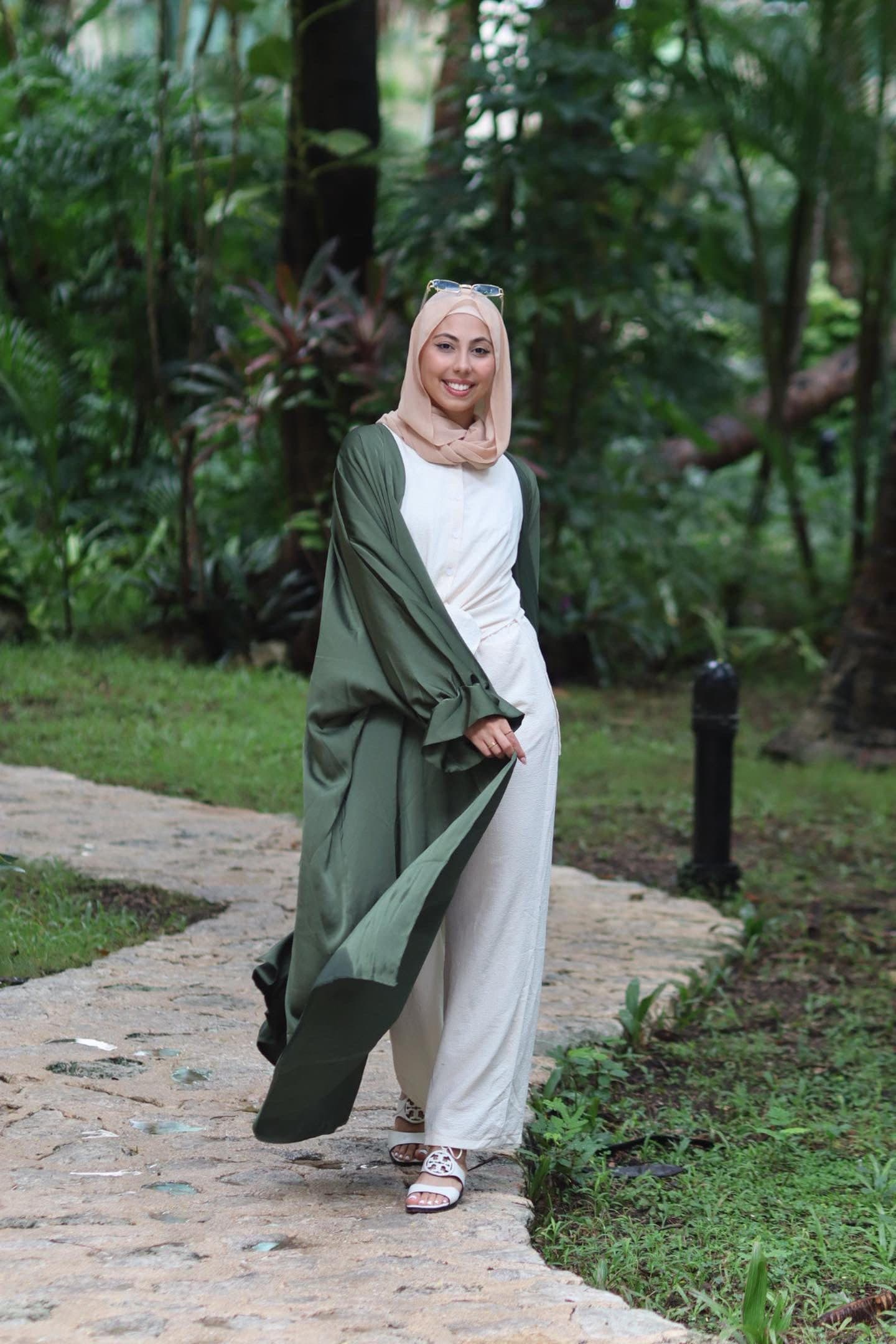 Layla Green Open Abaya - image 3
