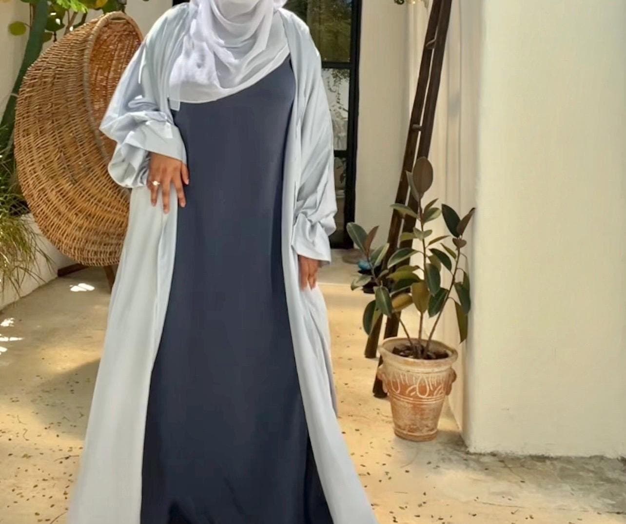 Layla Gray Open Abaya - image 3