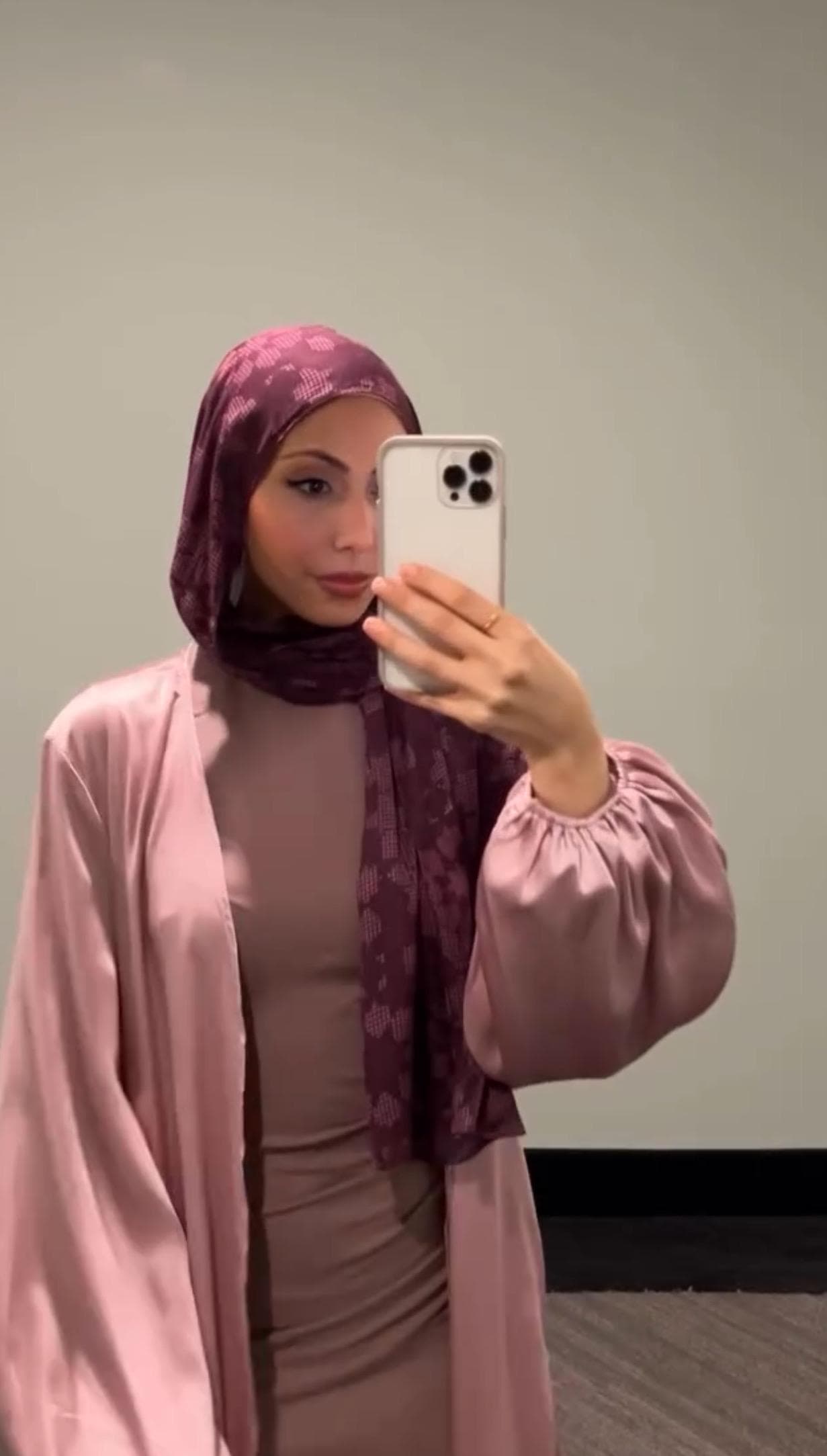 Luella Pink Abaya - image 4