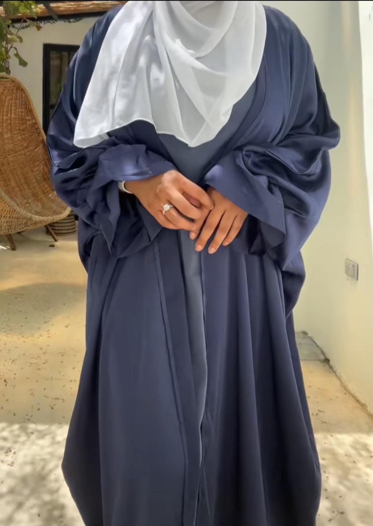 Layla Navy Open Abaya - image 3