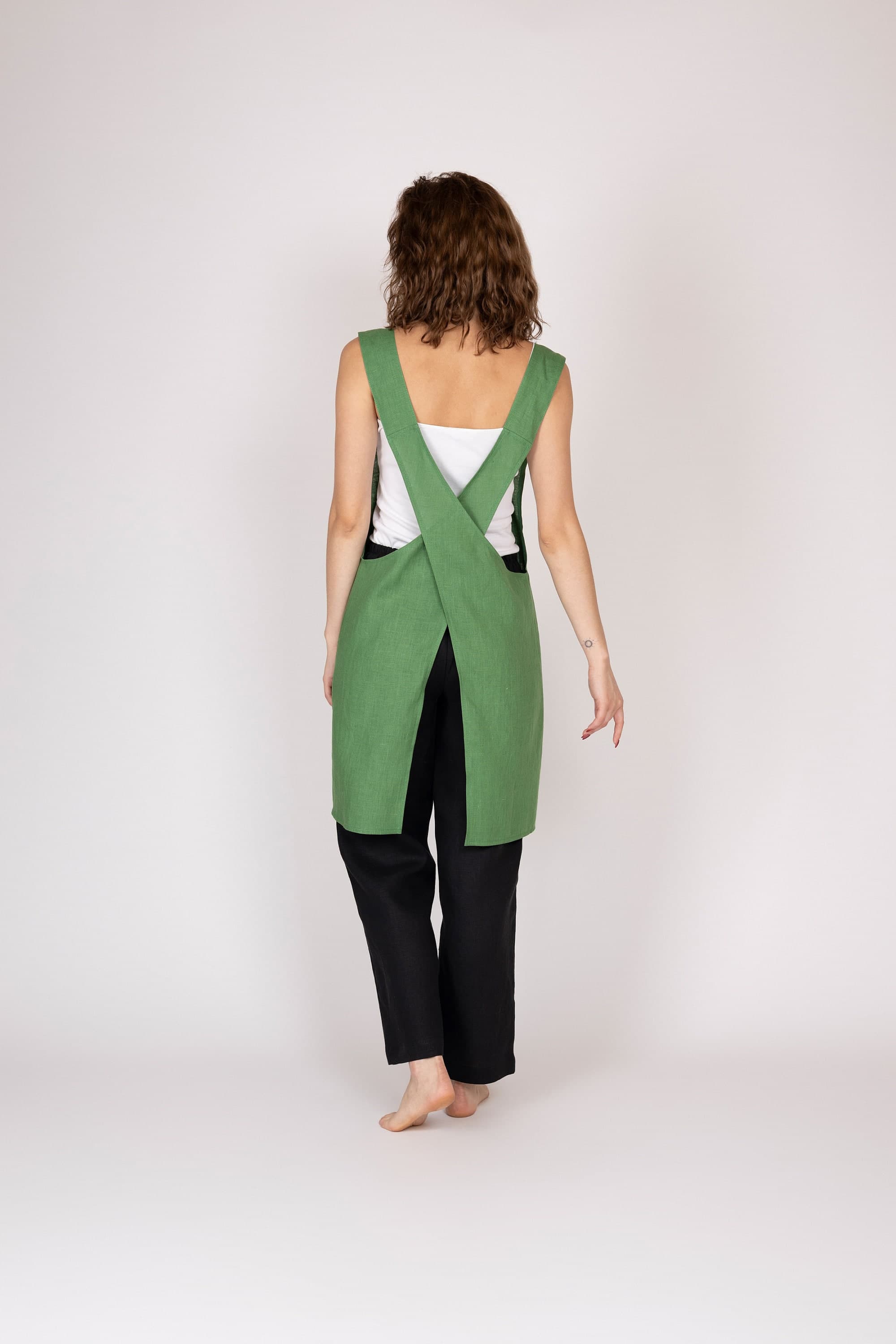 Belgian Linen Women's Japanese Apron - Cross Back Style - Cooking Pinafore - 30 Colors - image 4