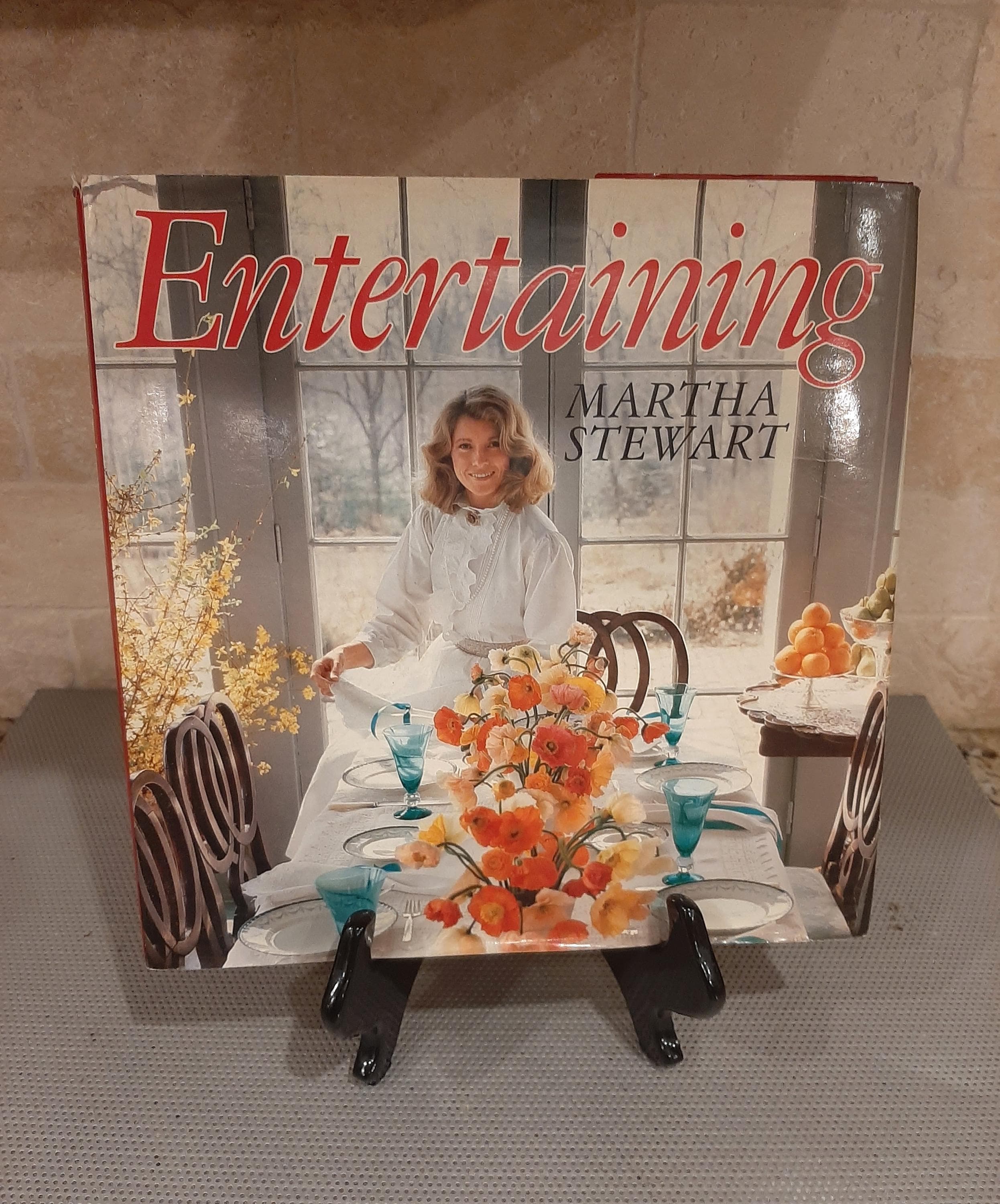 Entertaining by Martha Stewart Illustrated Hardcover Book Vintage 1982 Reference
