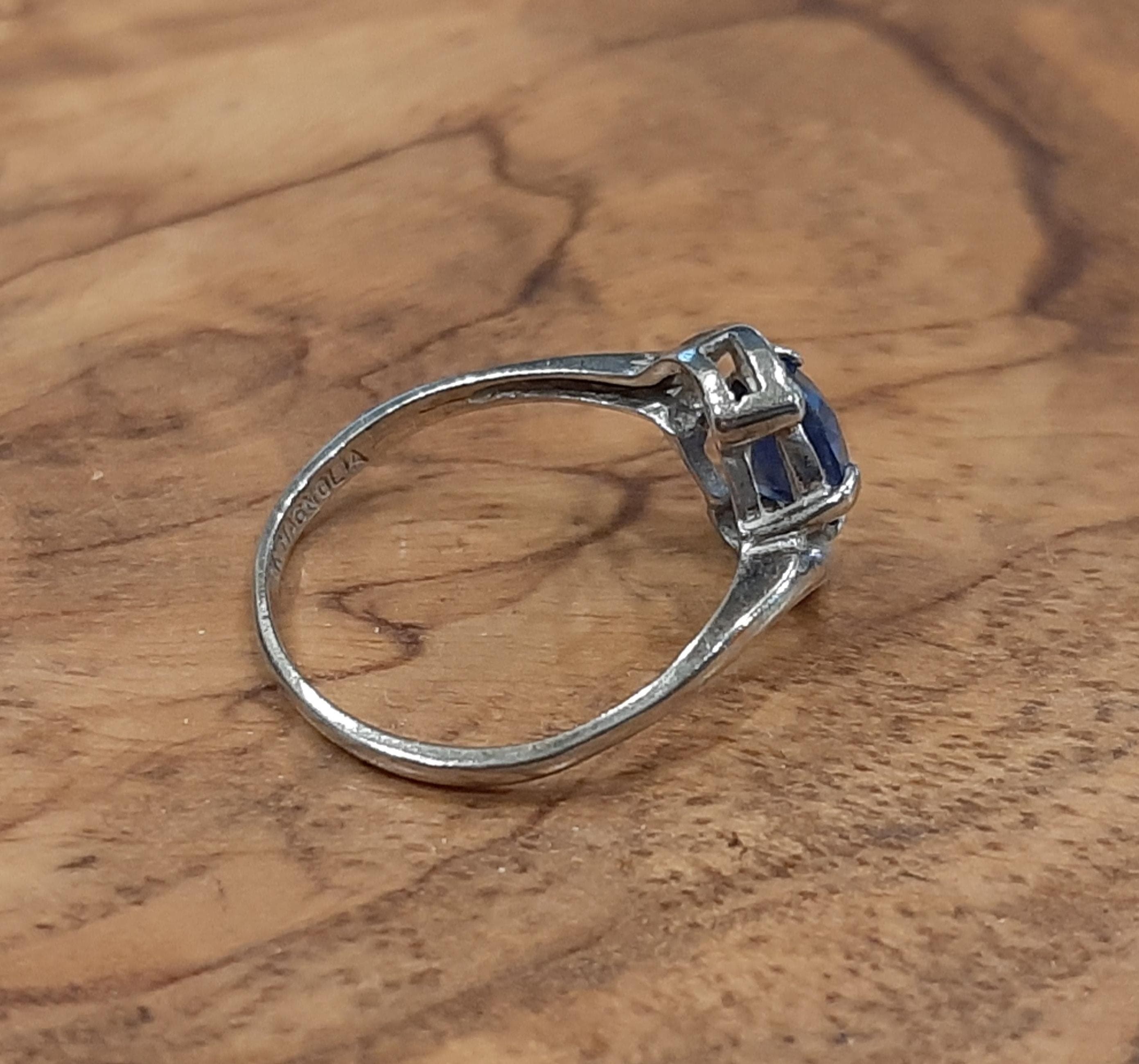 Vintage 10K White Gold Magnolia Blue Topaz Birthstone Ring, Sz. 5.75; 1.42g - image 4