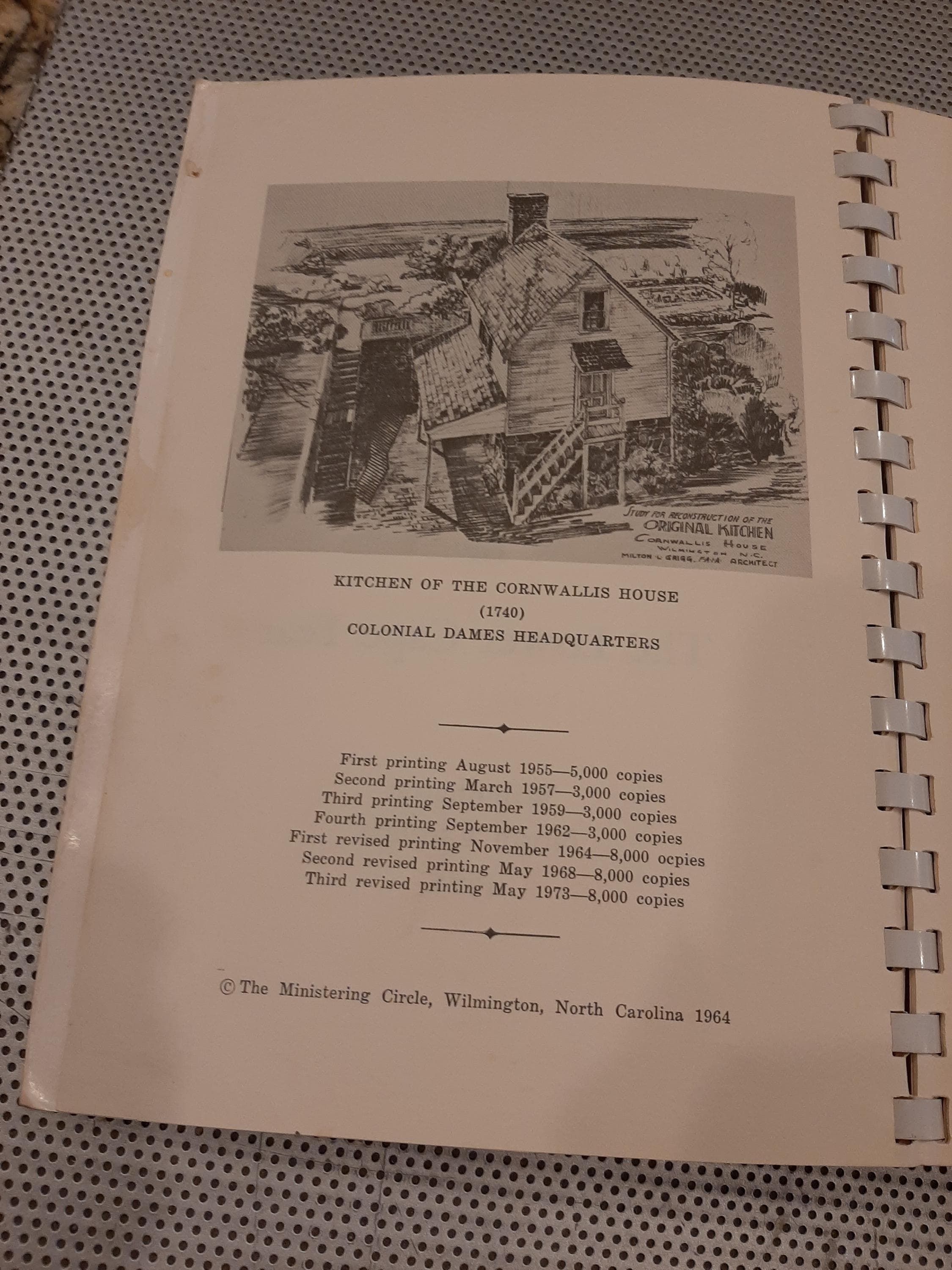 Favorite Recipes of the Lower Cape Fear Ministering Circle Wilmington North Carolina Cookbook Vintage 1978 - image 5