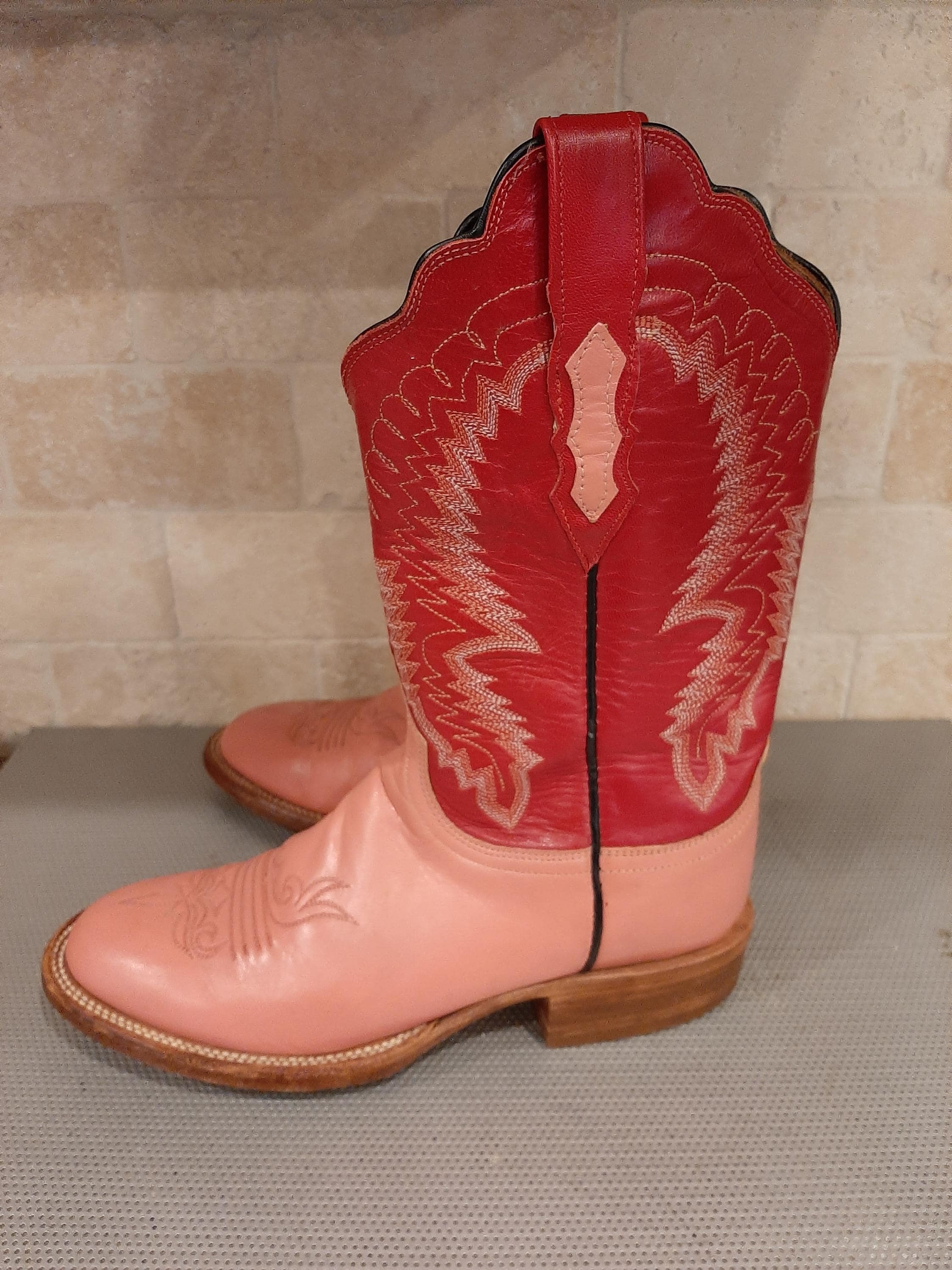 Women's Lucchese 2000 Pink/Red Leather Cowgirl Western Boots 7 1/2 B RARE COLOR