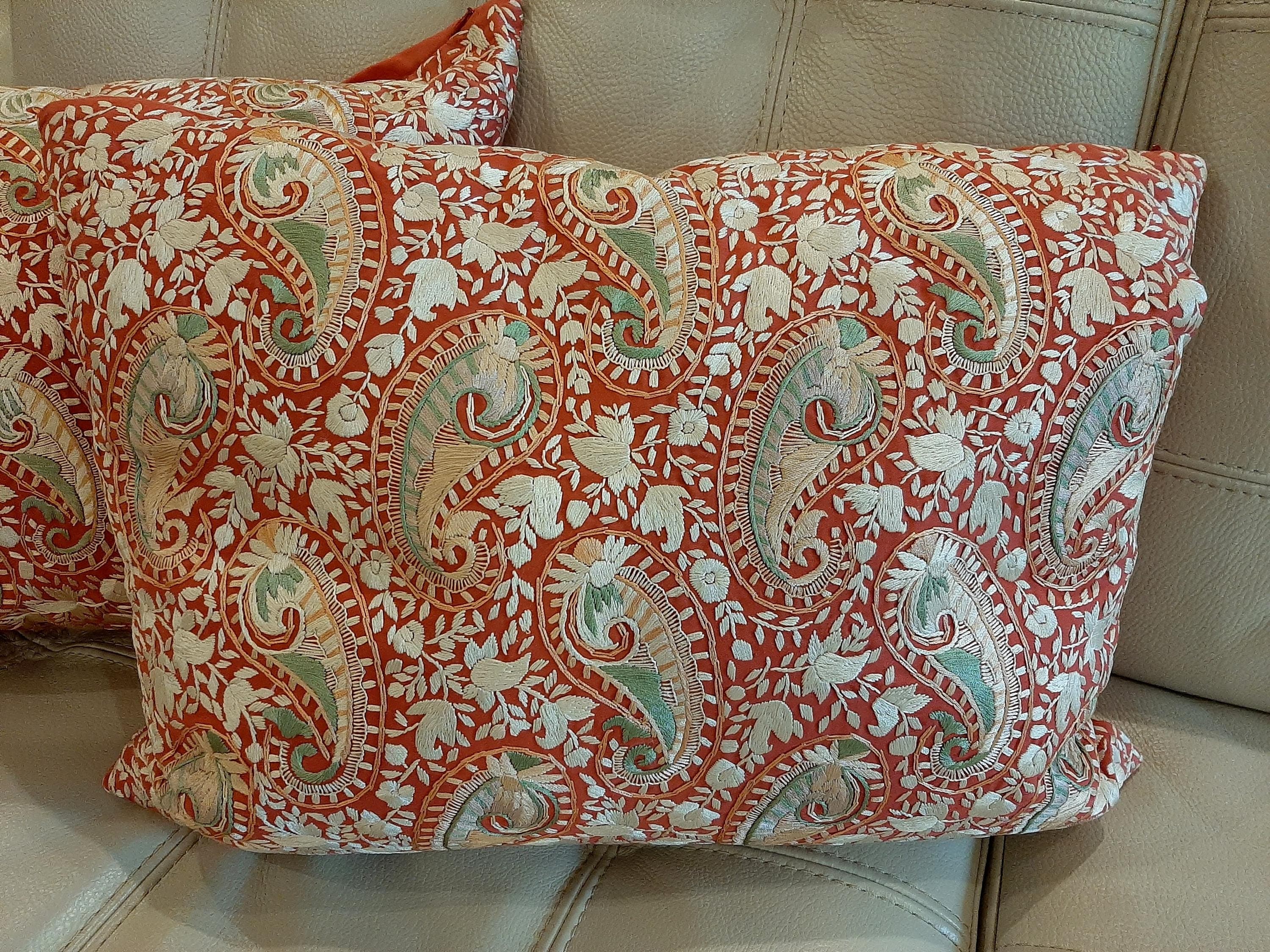 Throw Pillows - Pair Lauren Ralph Lauren Accent 15x20 Paisley Red Boho Bohemian Embroidered Vintage Discontinued Classy High End - image 3