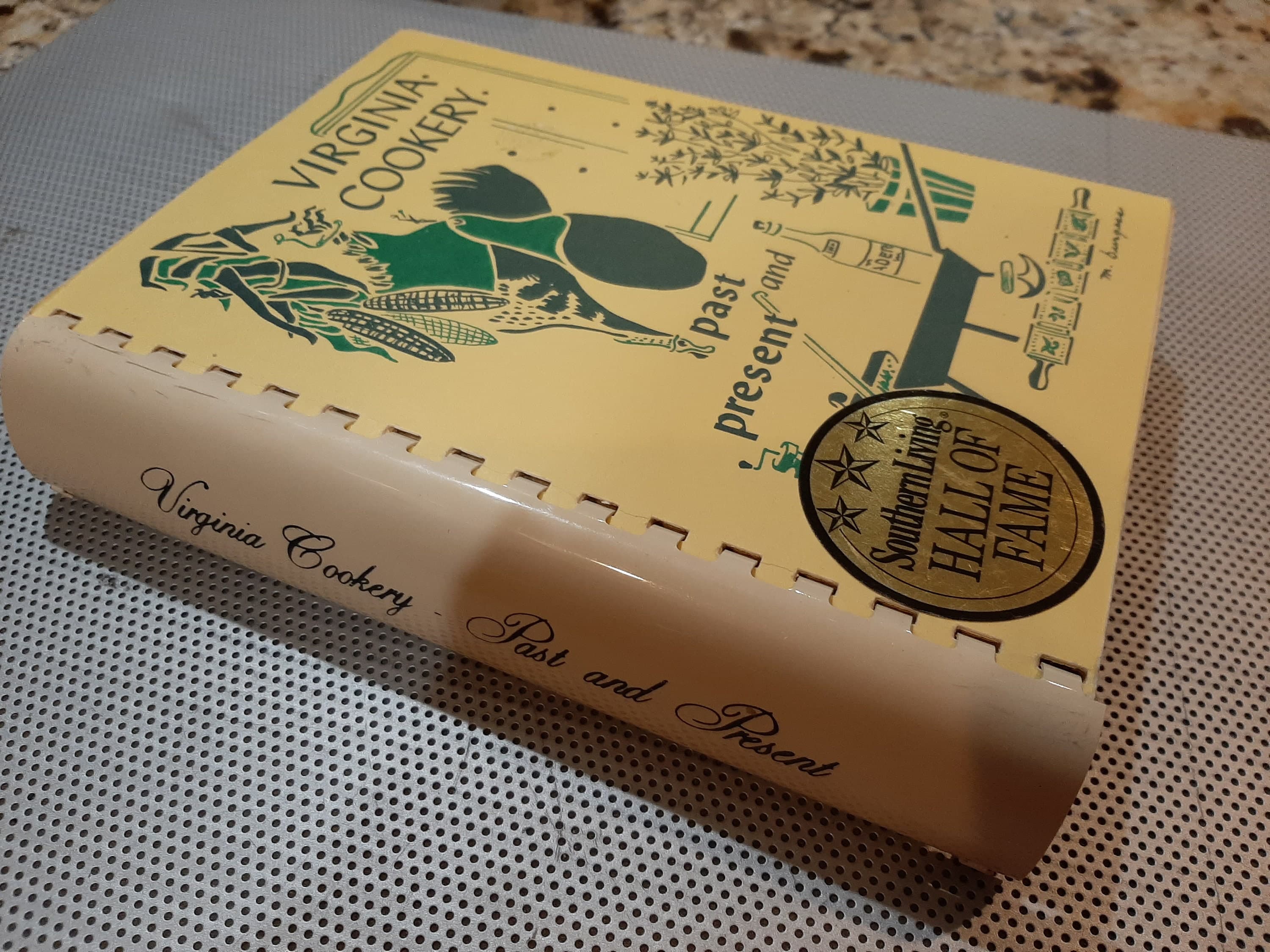 Vintage 1993 (11th Printing) Virginia Cookery Women's Auxiliary of Olivet Episcopal Church Franconia Virginia Church Lady Cookbook - image 3