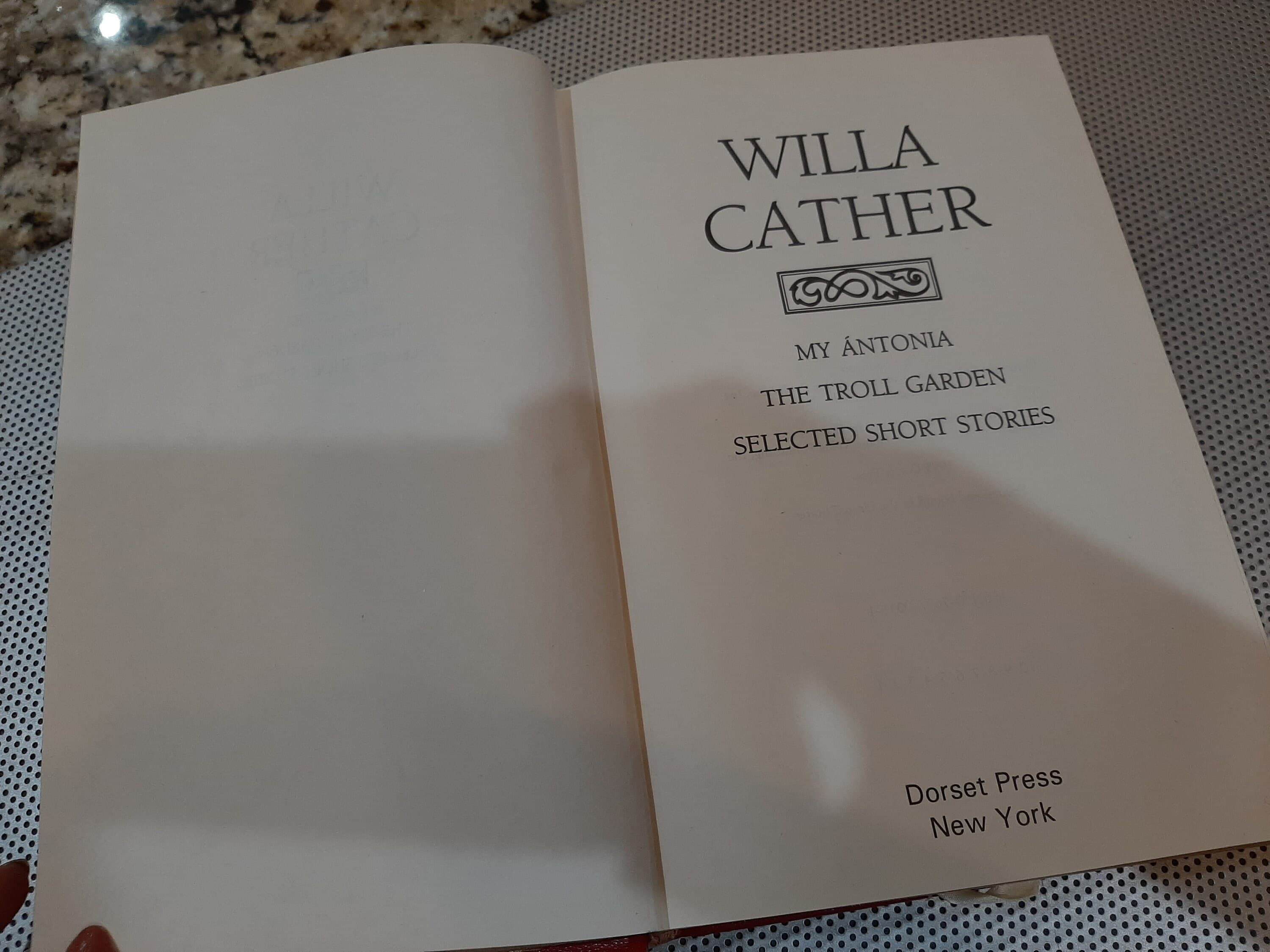 Vintage 1995 Willa Cather My Antonia, The Troll Garden, Selected Short Stories, Dorset Press, Red with Gold Print, Gilt Edges, Satin Ribbon - image 4