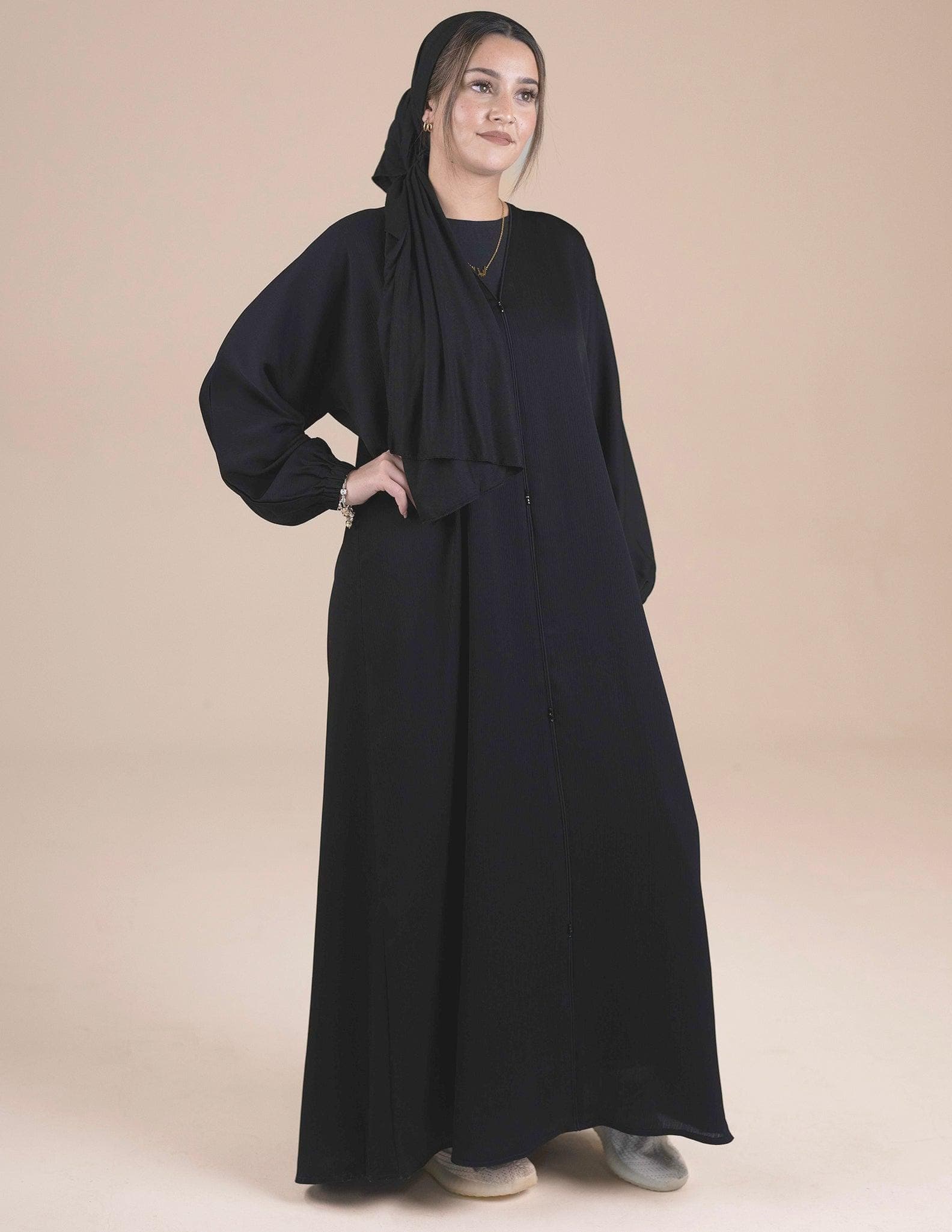 Essential Closed Black Cuffed Abaya - image 2