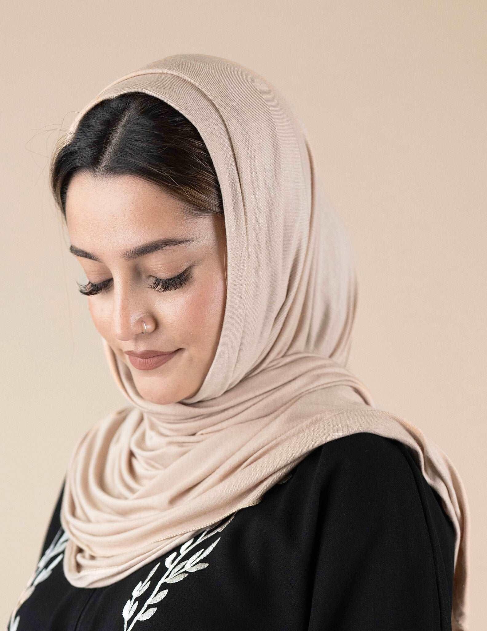 Premium Ivory Jersey Hijab - image 4