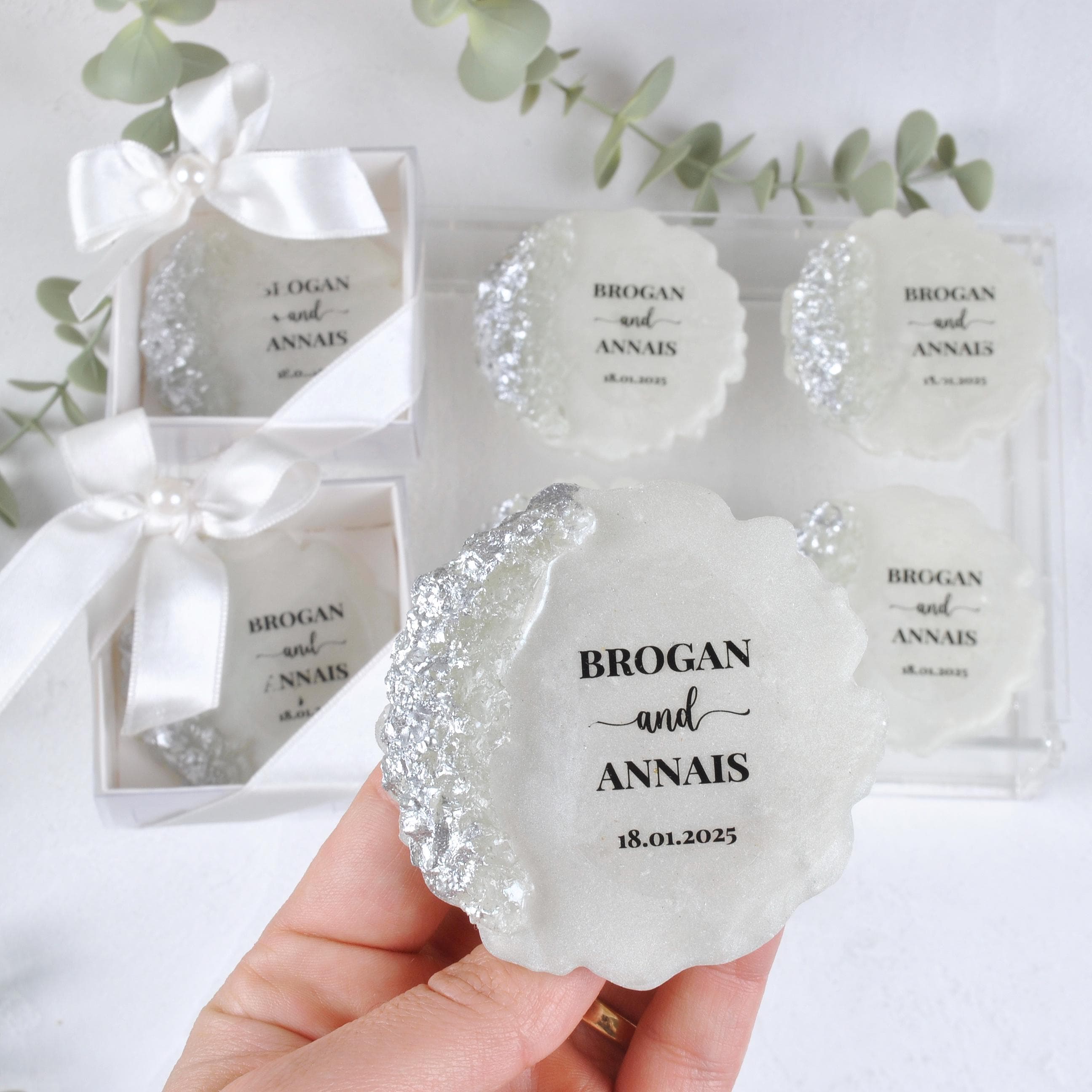 Personalized Wedding Magnet Favor: Epoxy, Dry Flower, Islamic Bridal Gift