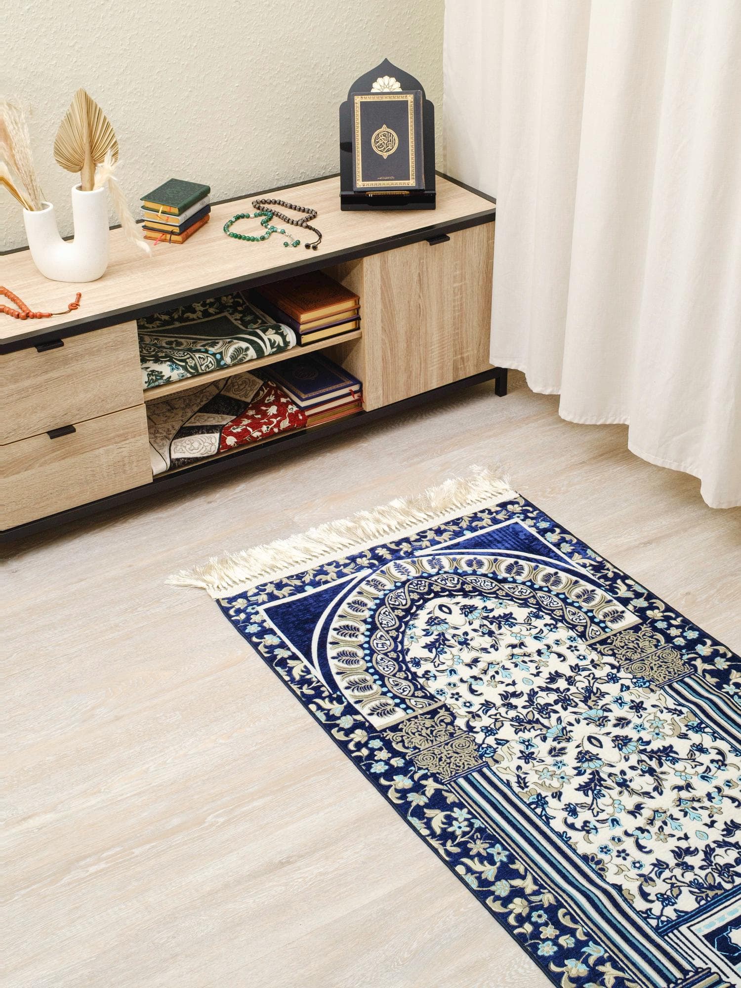 Rawda Thick Prayer Mat, Prayer Rug | High-Density Floral Sejadah | Ultra-Soft Velvet Feel | Ramadan Gift