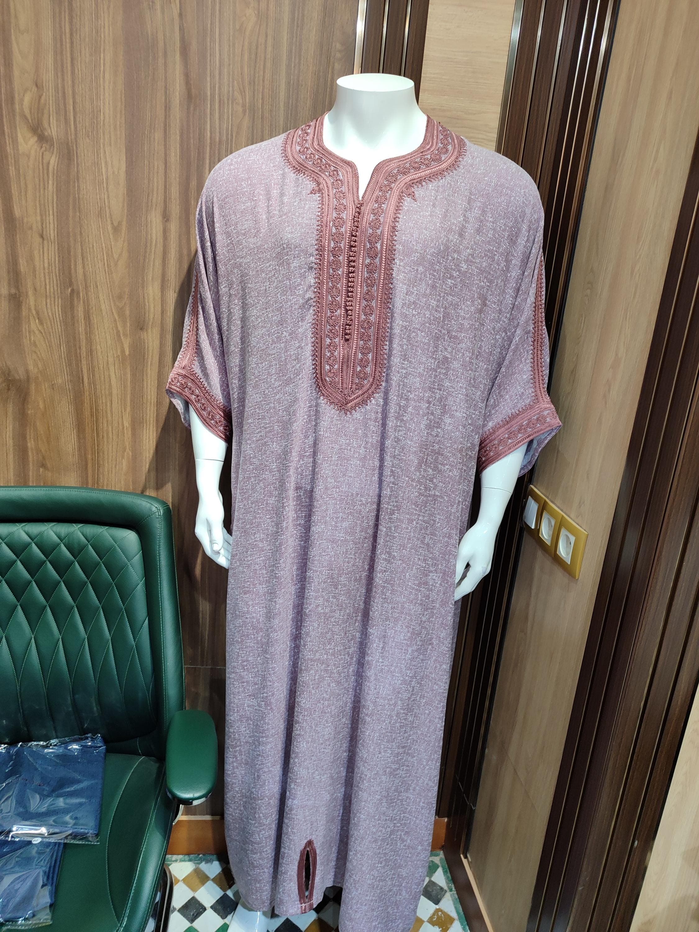 Handmade Moroccan Djellaba: Embroidered Cotton-Linen Robe