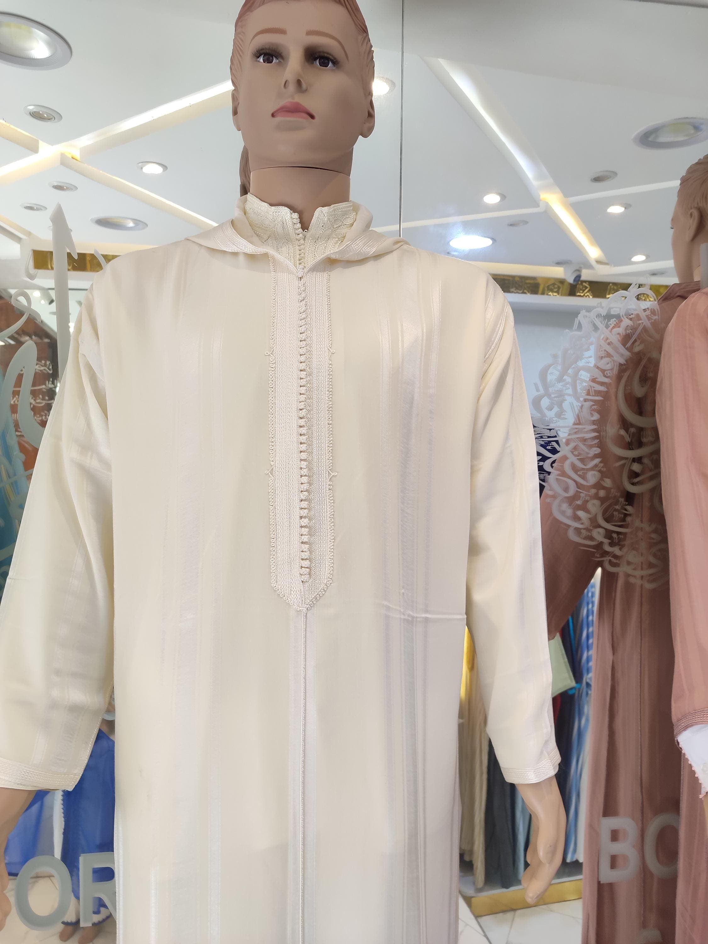 This djellaba man style brings together Moroccan caftan tradition and modern Islamic wear. A versatile piece worn as a thawb, kaftan, or jubbah, perfect for prayer, festivities, or gifting. Made for comfort and elegance, it suits both casual and formal events. A must-have for lovers of muslim clothing, African dress, and Moroccan fashion.