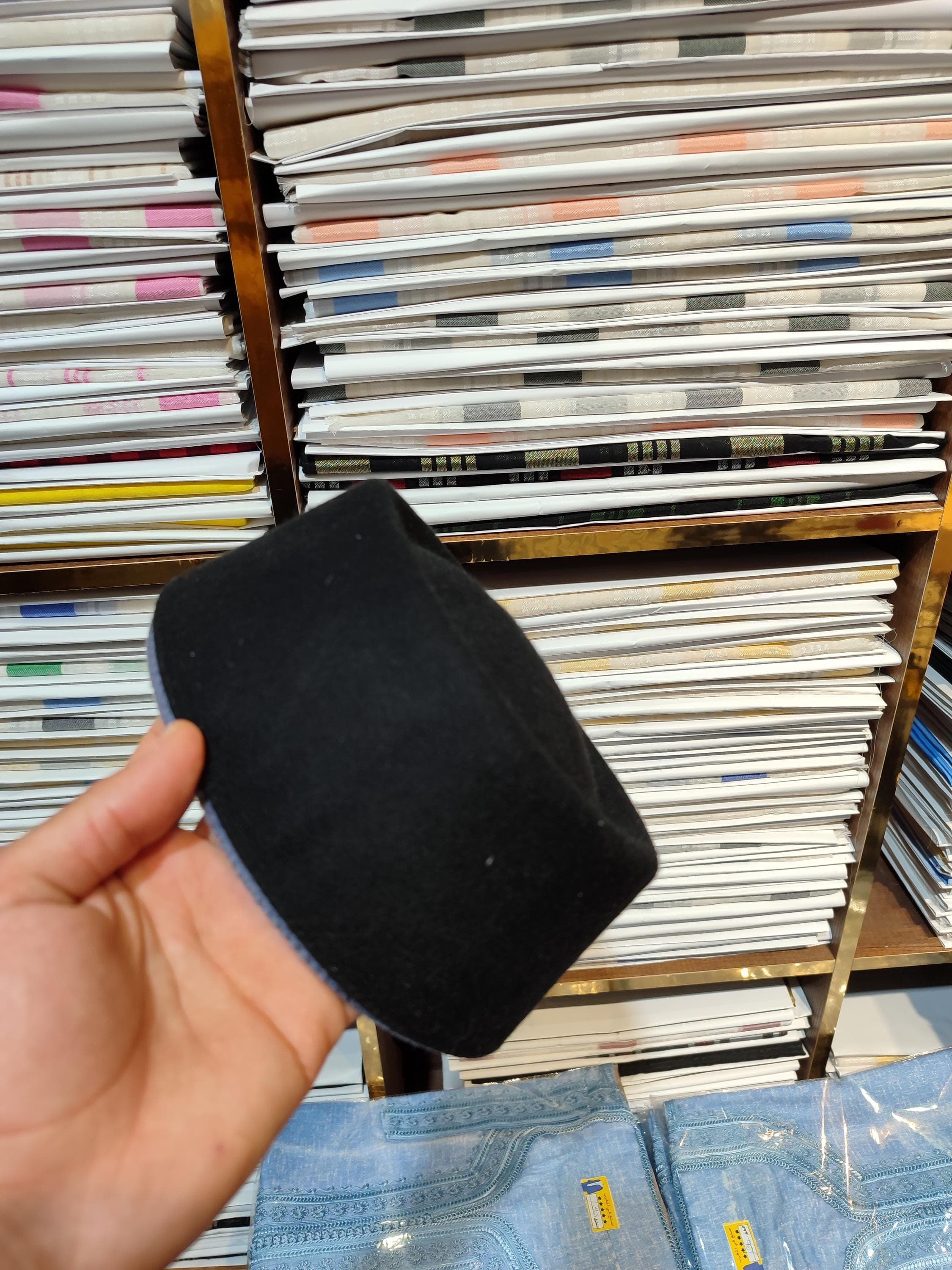 Crafted with care and tradition, this Fez Moroccan Hat features luxurious black velvet and soft wool felt construction. A perfect mix of oriental charm and modern refinement, it’s suitable for men and women alike. Whether you need a tarboosh hat for a cultural celebration or a premium doctor who hat for a statement look, this handmade cap stands out in both quality and style. A staple of men velvet hats with timeless elegance.
