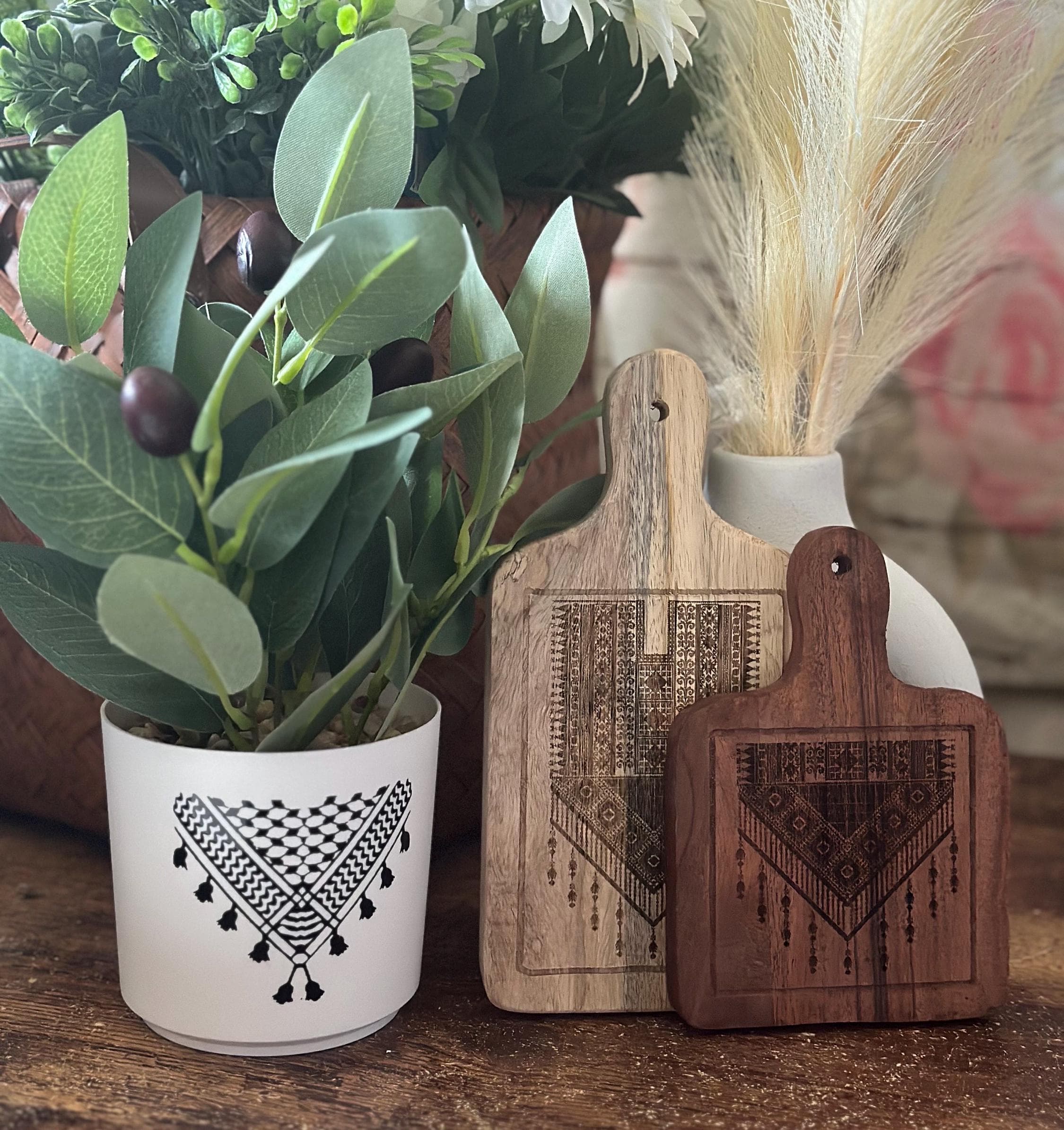 Keffiyeh Tatreez Mini Cutting Board, Palestinian Decor, Map of Palestine, Tatreez Motive