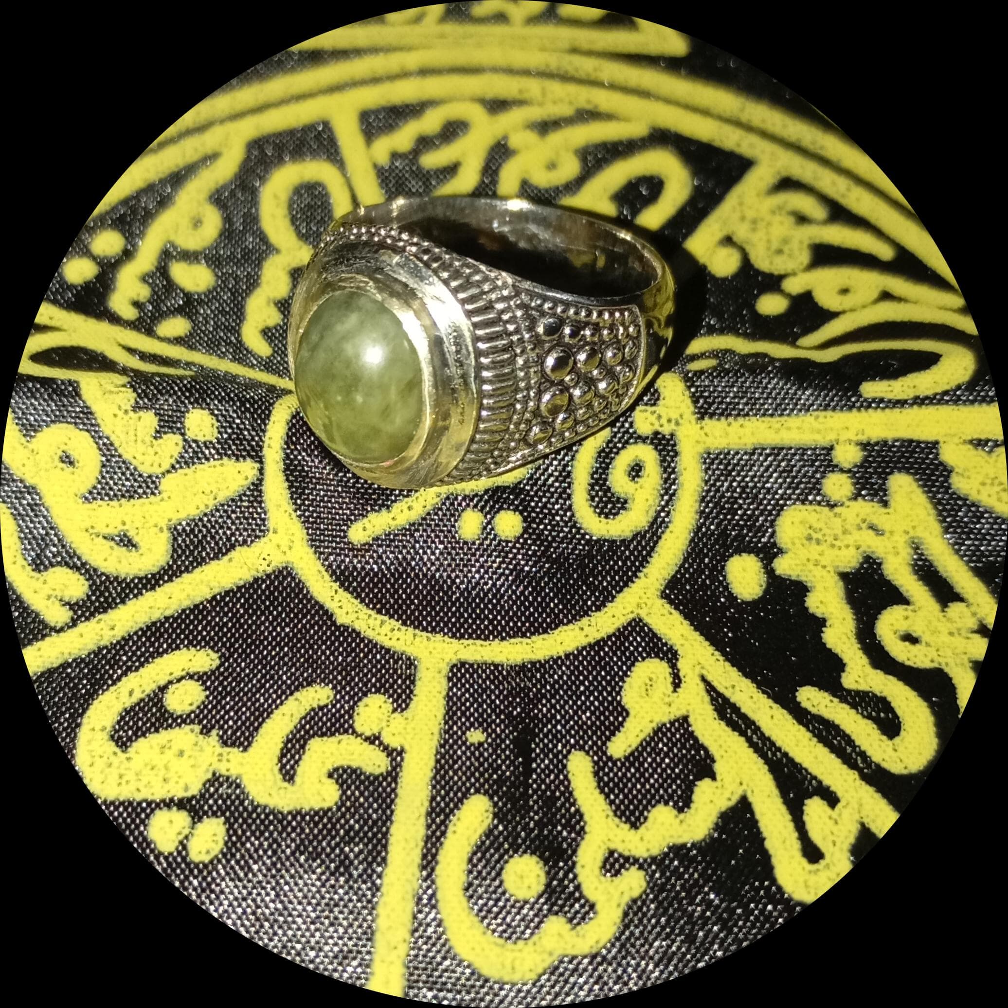 Handmade Green Sojol Agate Silver Ring - Indonesian Spiritual Jewelry