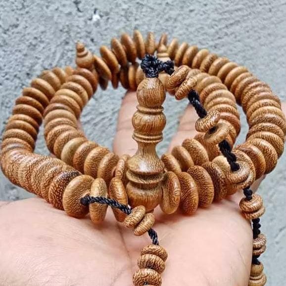 Handcrafted Kelor Mas Tasbih 99 Beads 16mm Flat – Natural Wooden Misbaha for Dhikr - image 3
