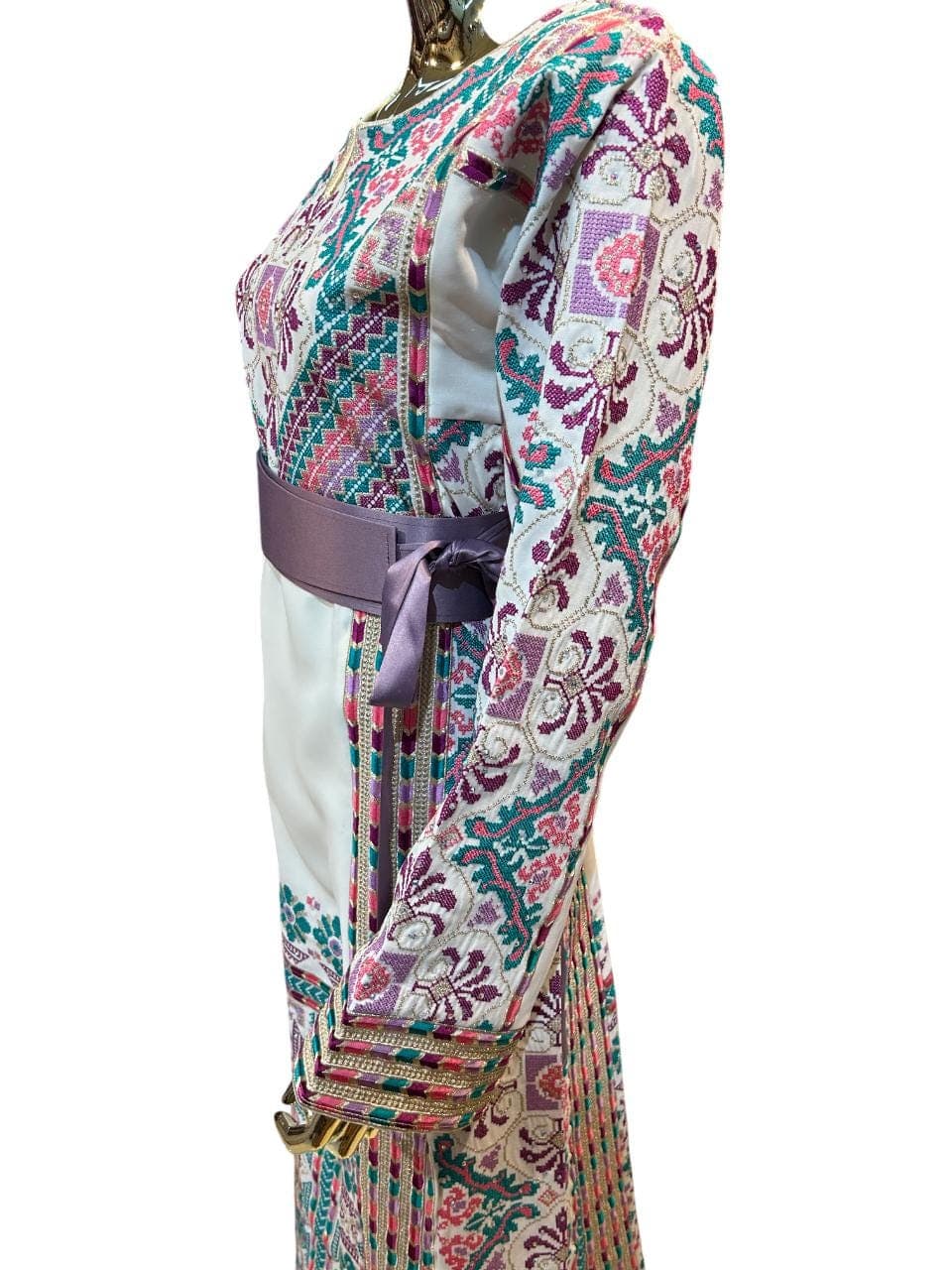 Elegant Embroidered Thobe | White & Blue, Cultural Dress - image 5