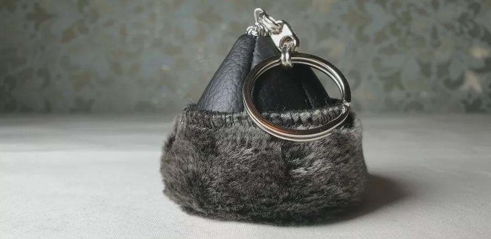 Iyi Kayi Tribe Ertugrul & Usman Hat Key Ring Car Hanger Leather and Fur - image 5