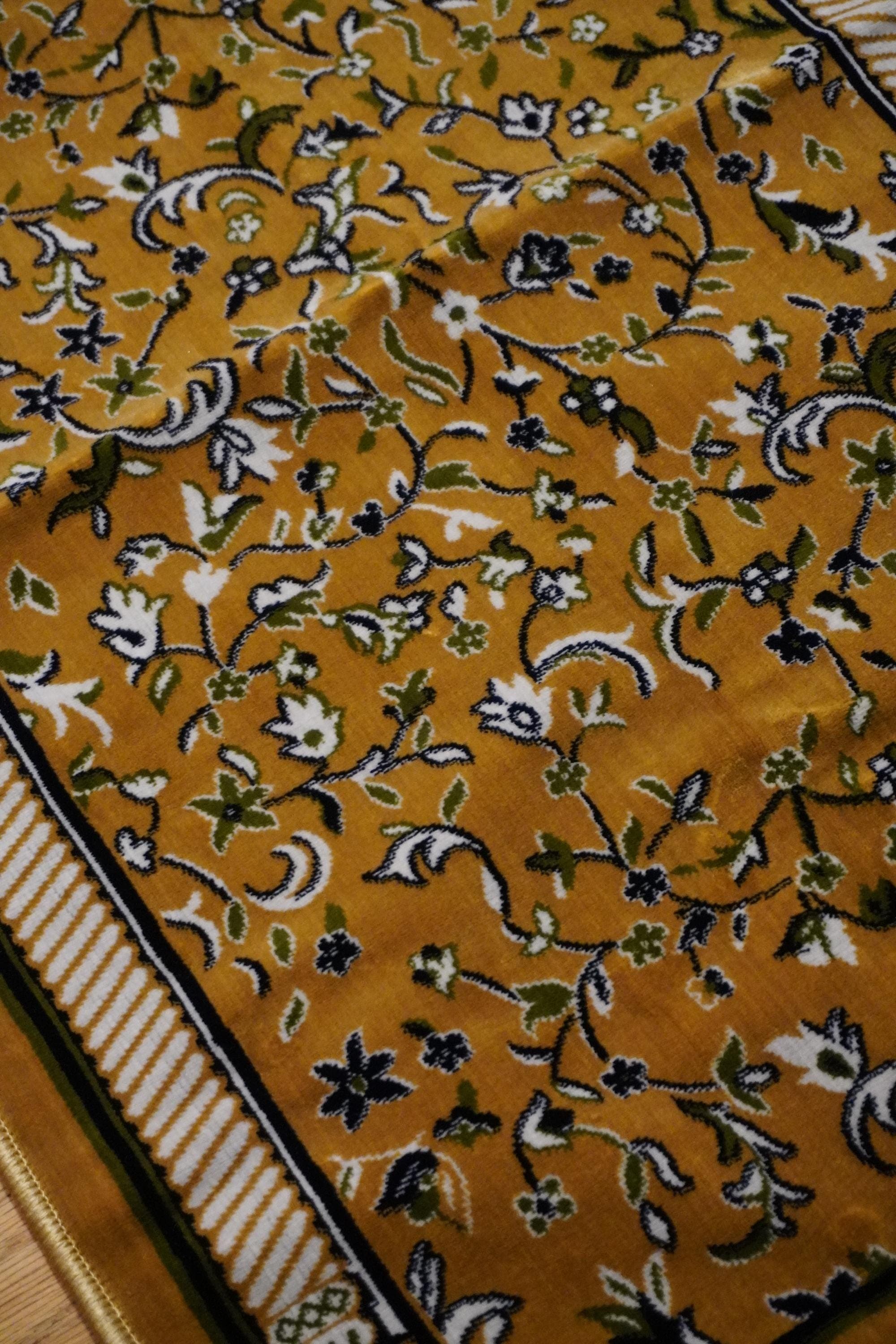Premium Thick Turkish Prayer Mat - image 3