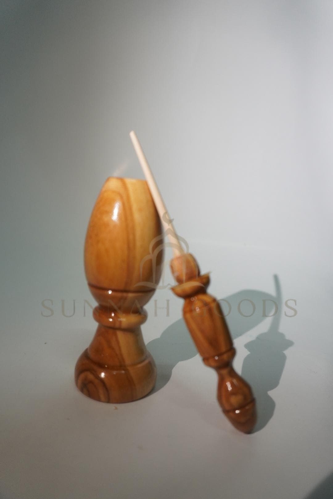 Reusable kohl stick applicator with a pointed tip for easy use