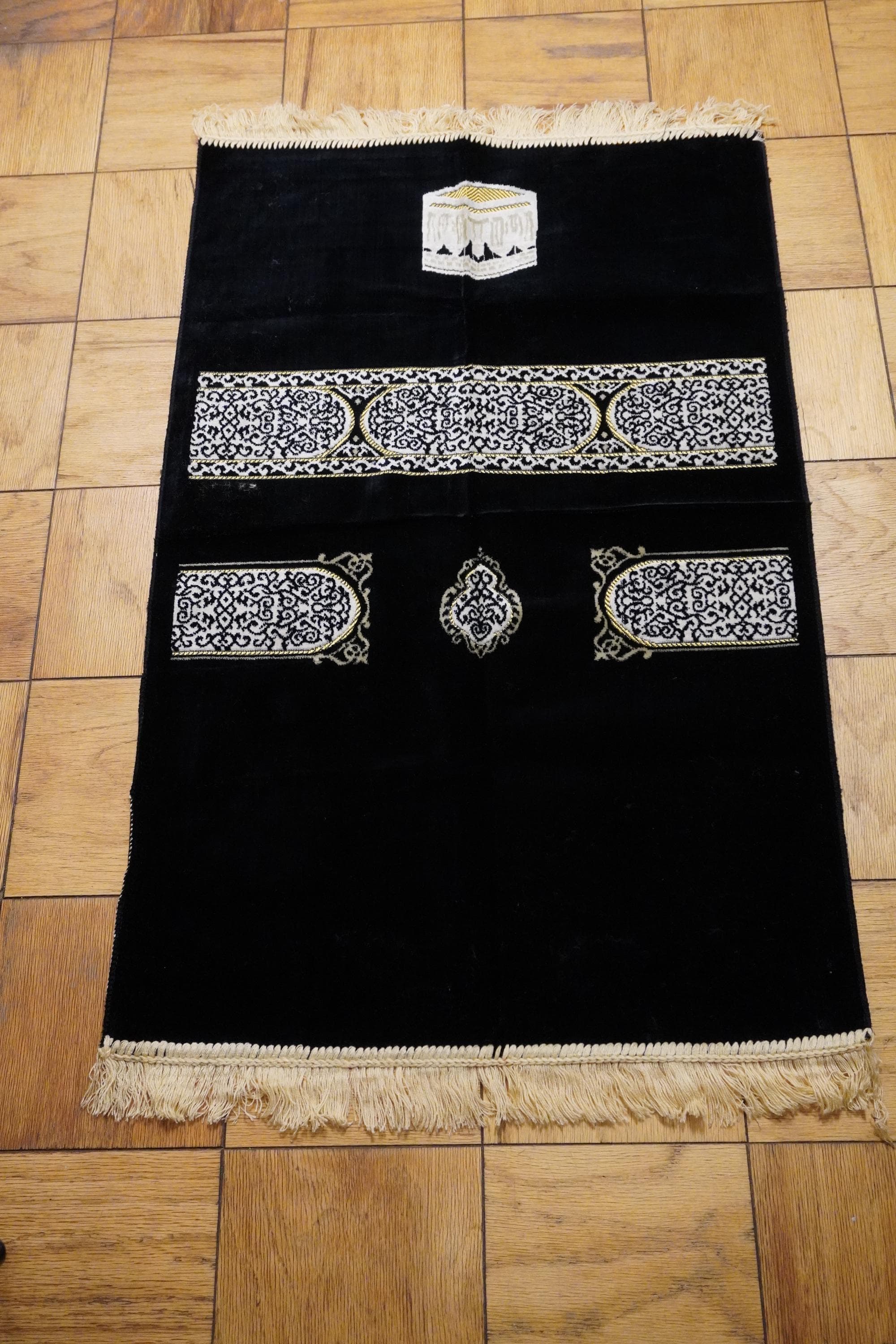 Lightweight Turkish Prayer Mat - Makkah Edition - image 3