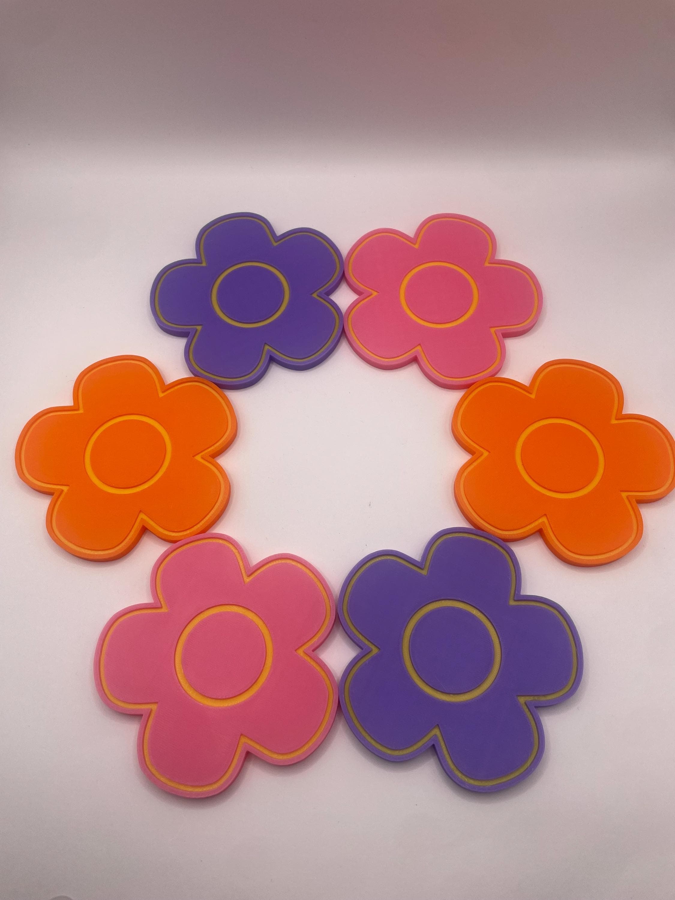 Floral Coaster Set, 3D Printed Flower Coasters, Retro Daisy Coaster Holder, Housewarming Gift, Colorful Drink Coasters, Unique Home Decor - image 3