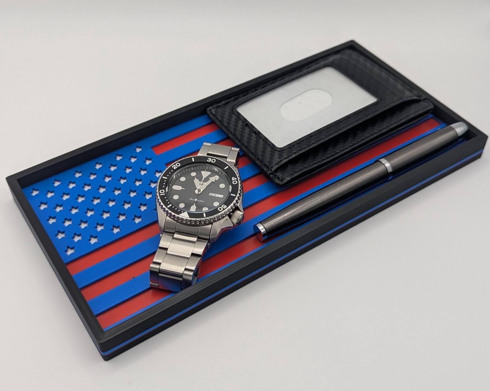Patriotic Valet Tray, American Flag Catchall for Keys, Wallet, Phone | 3D Printed Gift for Him | Modern Desk Decor | Gift for Veterans - image 3