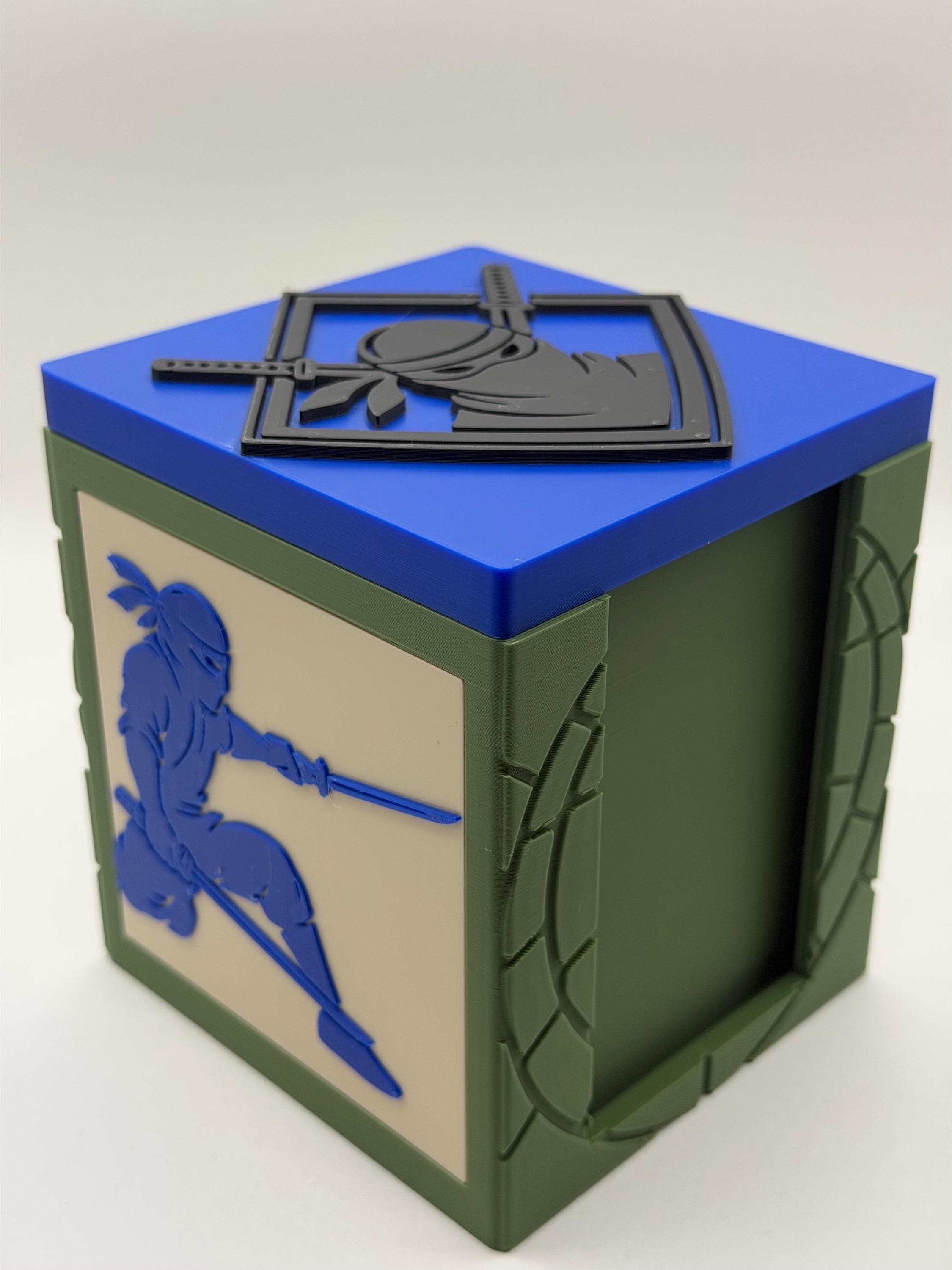 MTG EDH Deck Box | Blue Ninja Theme Deck Box Commander Showcase Display Slot with Toploader | Magnetic Top Gaming Cards Organizer - image 4