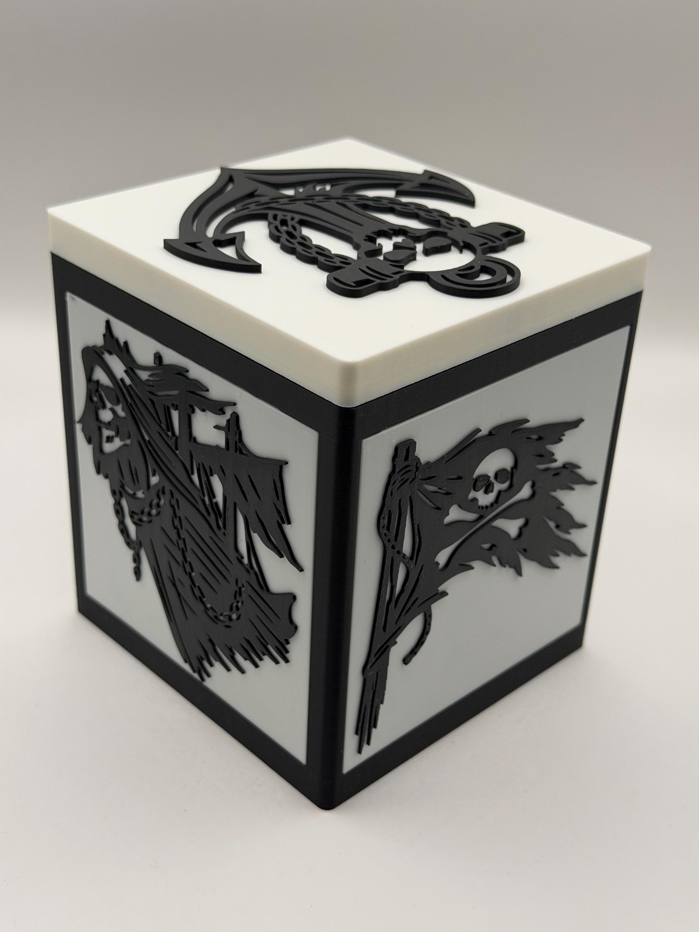 MTG EDH Deck Box | Pirate Theme Deck Box Commander Showcase Display Slot with Toploader | Magnetic Top Fantasy Gaming Cards Organizer - image 5