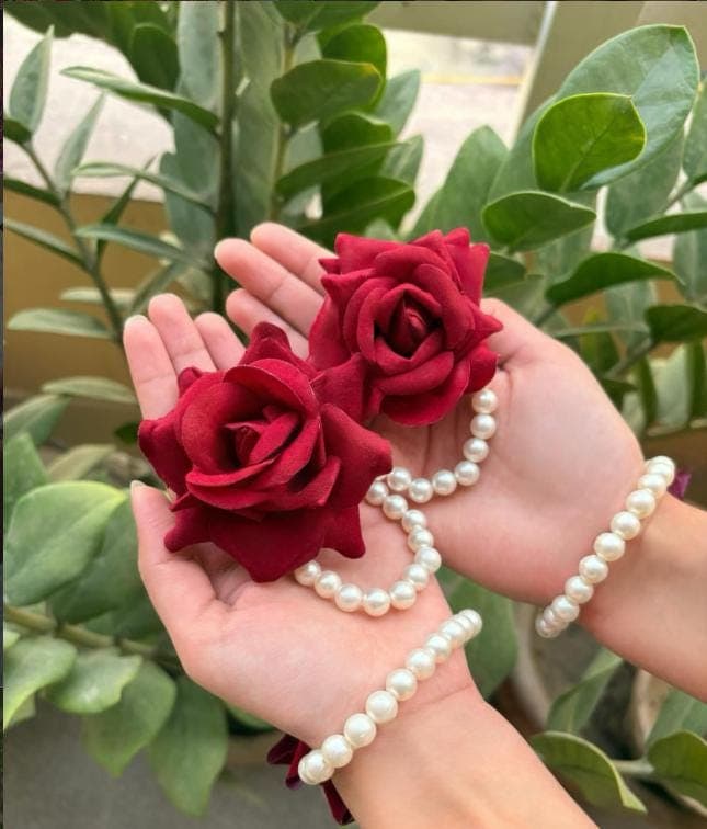 Handmade Gul Gajra With Pearl/ Floral Bracelet