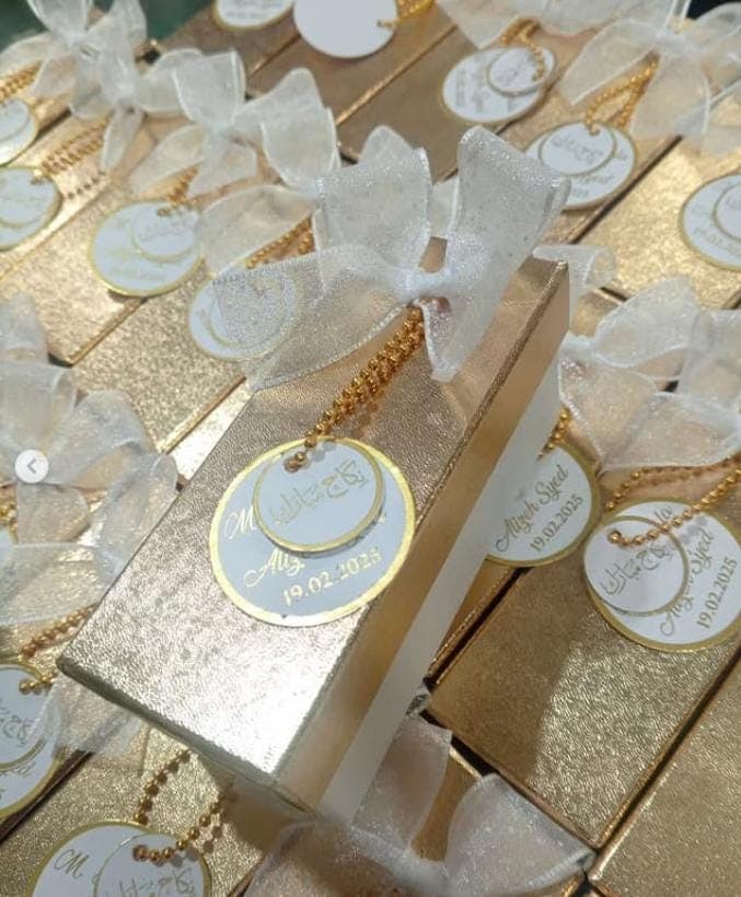 Elegant Qabool Hai Printing Wedding Favor Box In  Gold & White - image 3