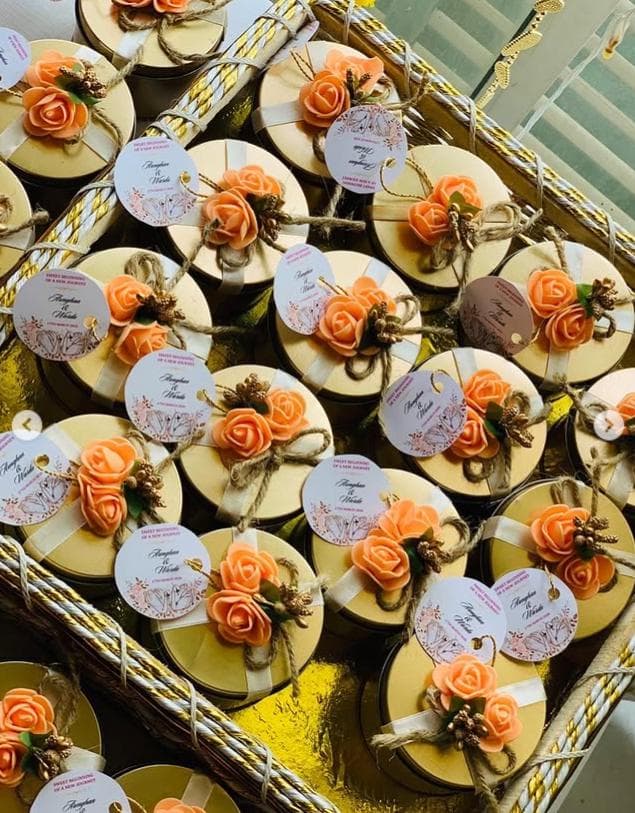 Gold Flower Detail Favor Boxes, Wedding Chocolate Sweet Treat Packaging.