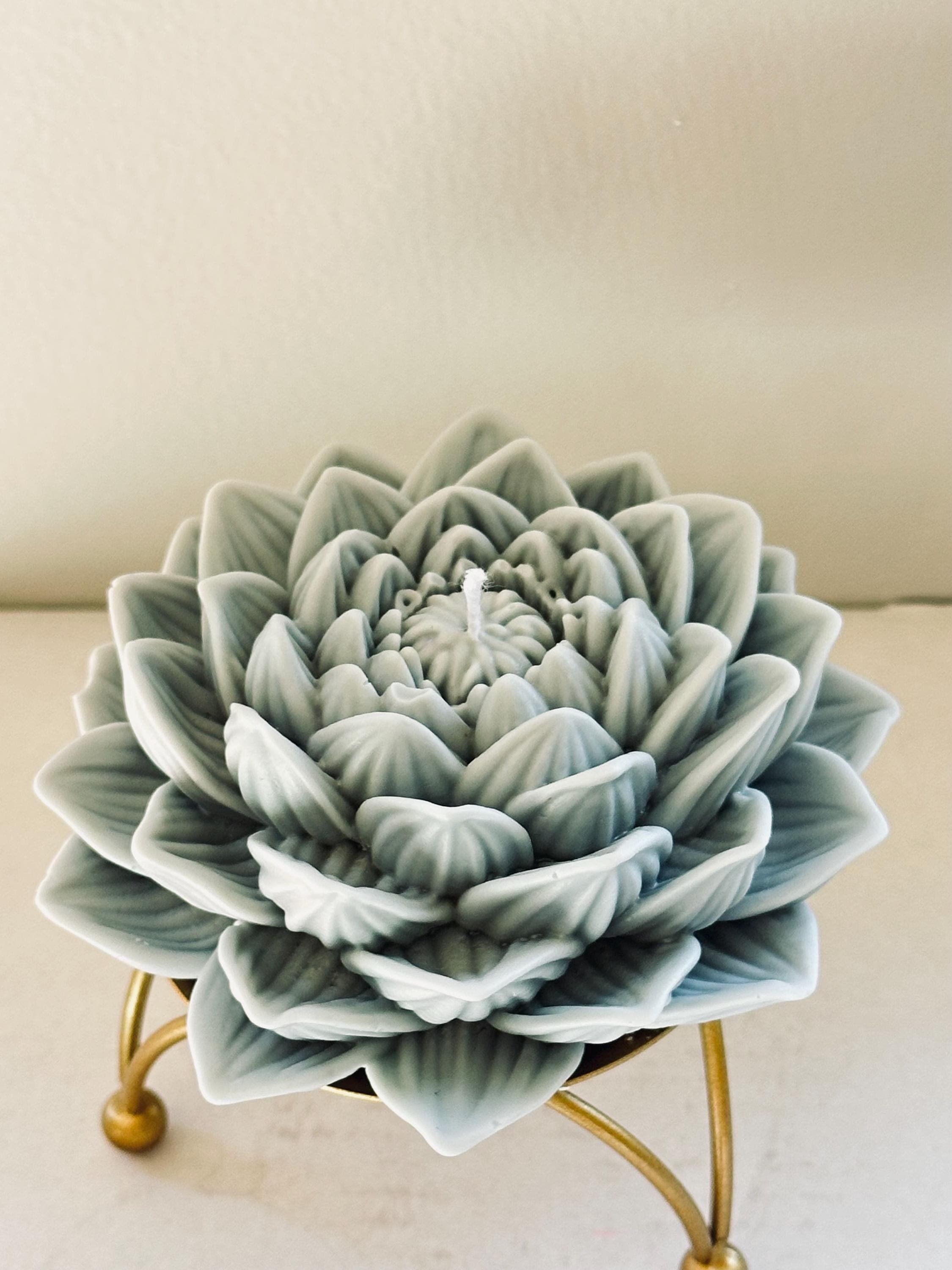 Lotus Flower Candle | Aesthetic Floral Soy Wax Candle | Minimalist Home Decor Gift - image 4