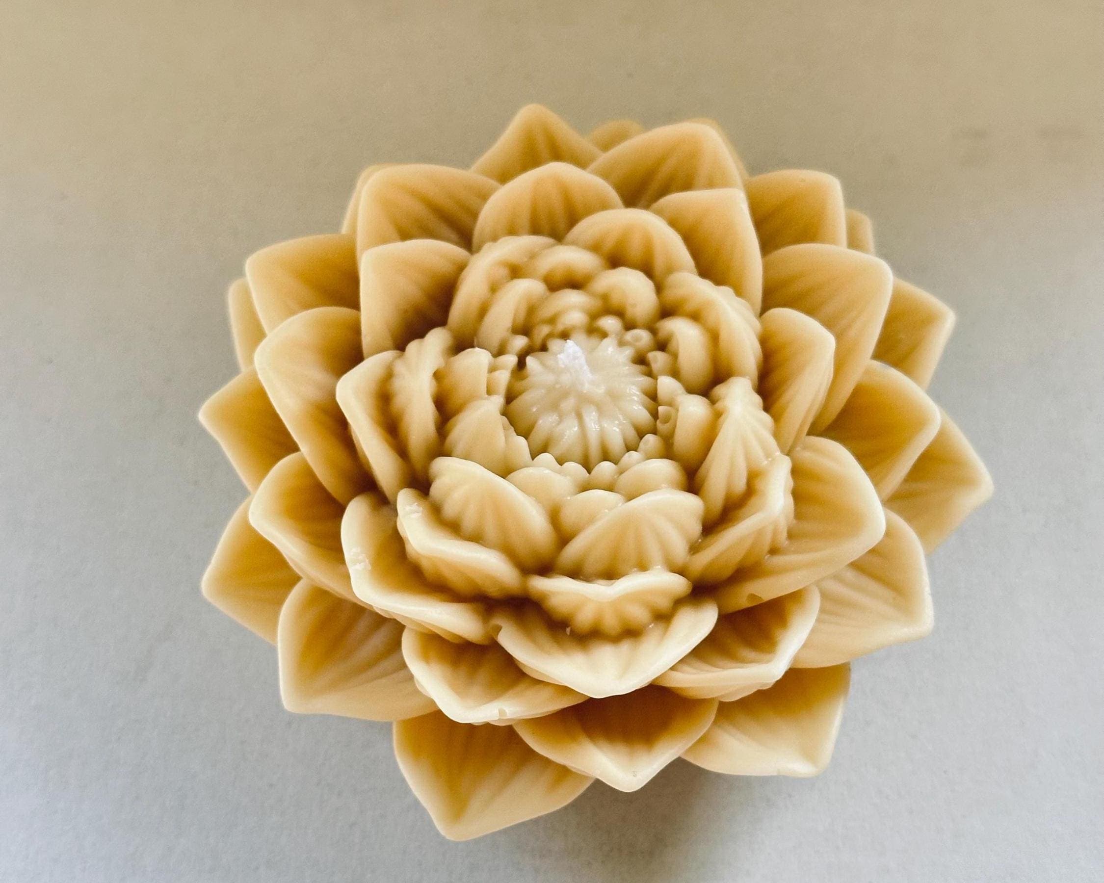 Lotus Flower Candle | Aesthetic Floral Soy Wax Candle | Minimalist Home Decor Gift