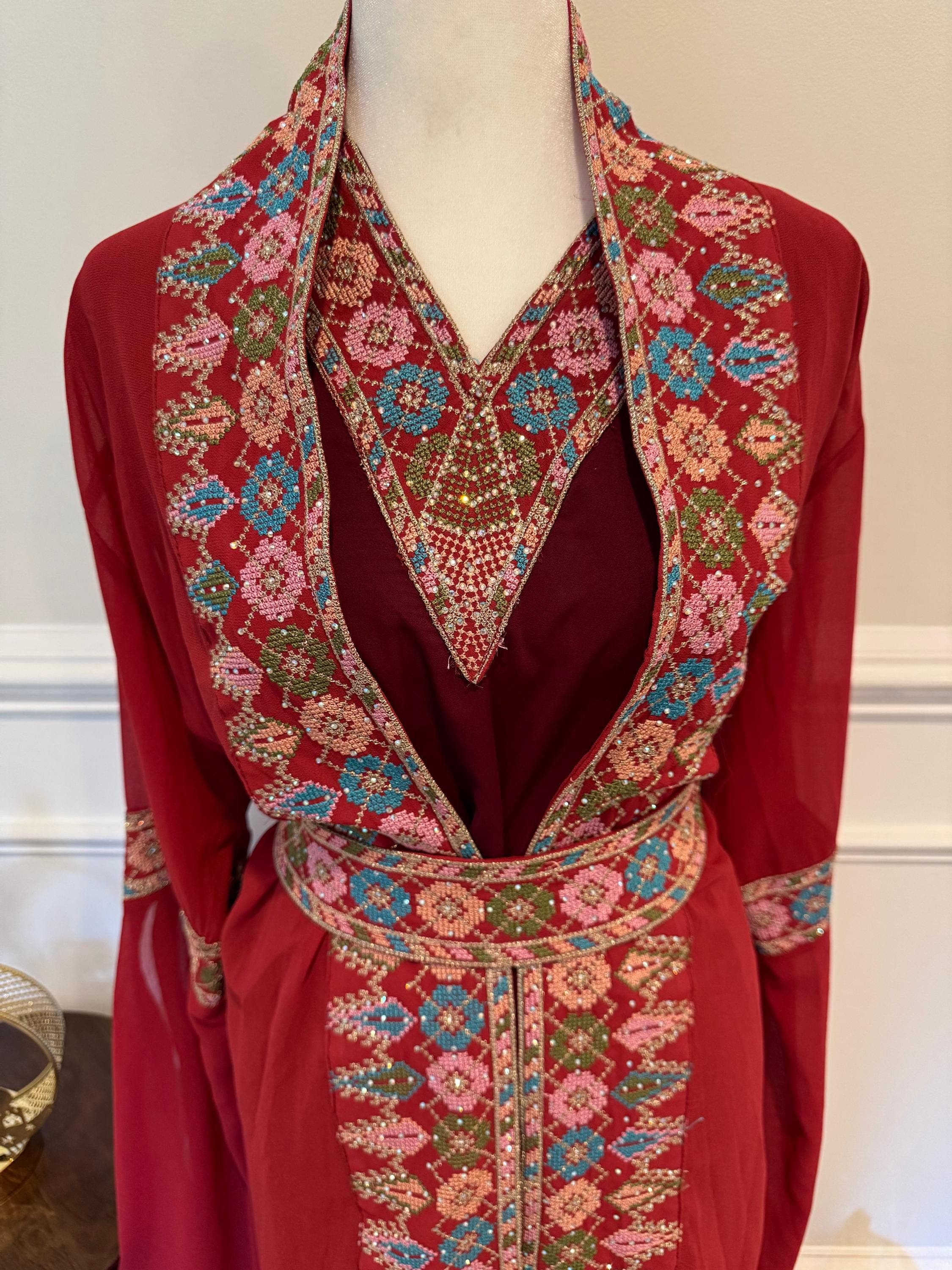 Embroidered 2-Piece Abaya Set - image 5