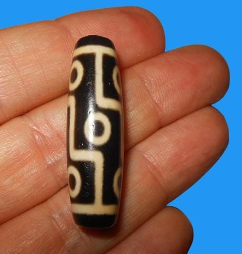 no. 168 - Rare Nine Eyes - Gzi Dzi Himalaya Tibet Amulet Bead - Man Necklace - Tibetan Mala