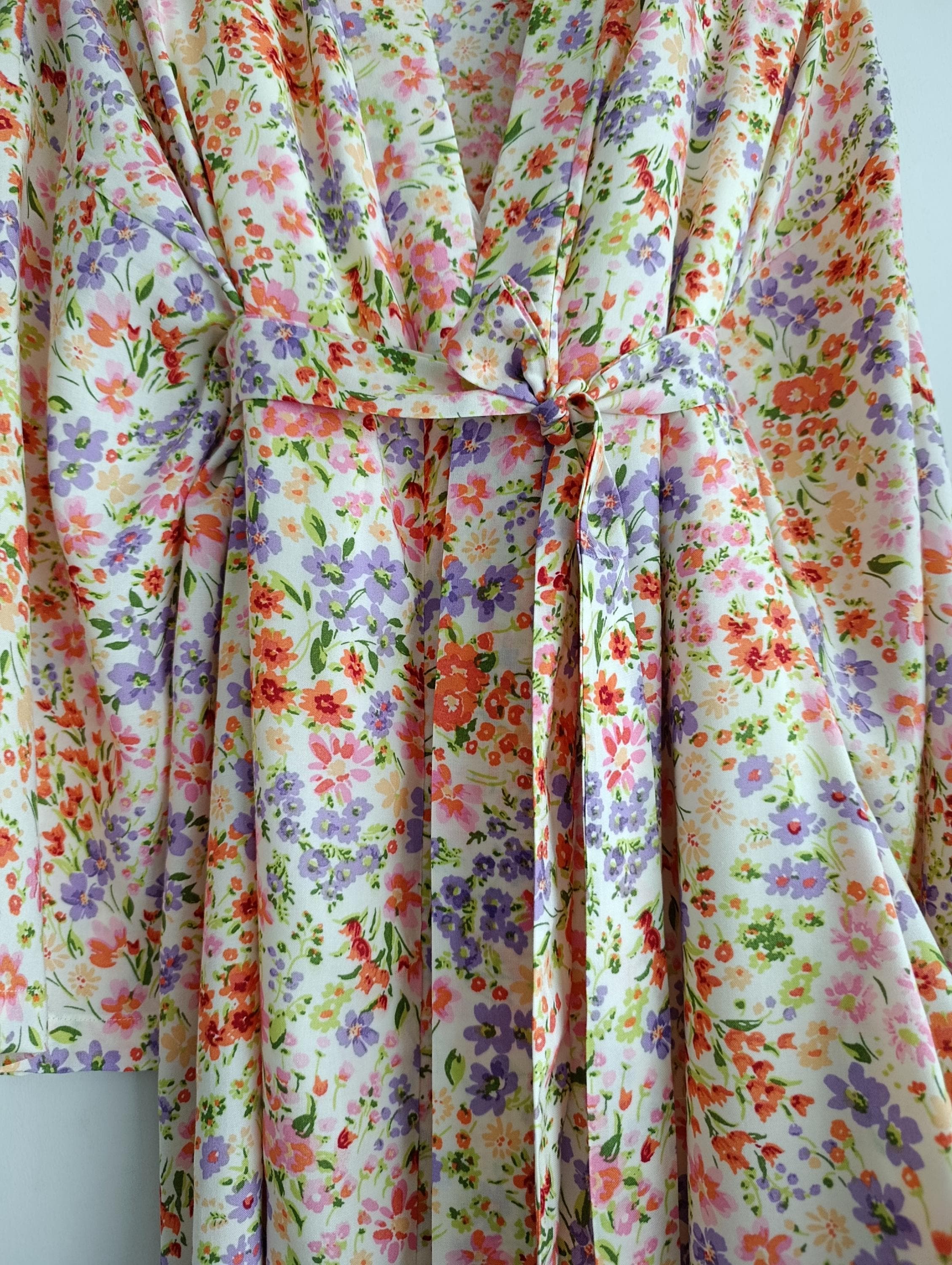 Summer abaya dress with open front, ideal for layering as a hijab-friendly cover-up