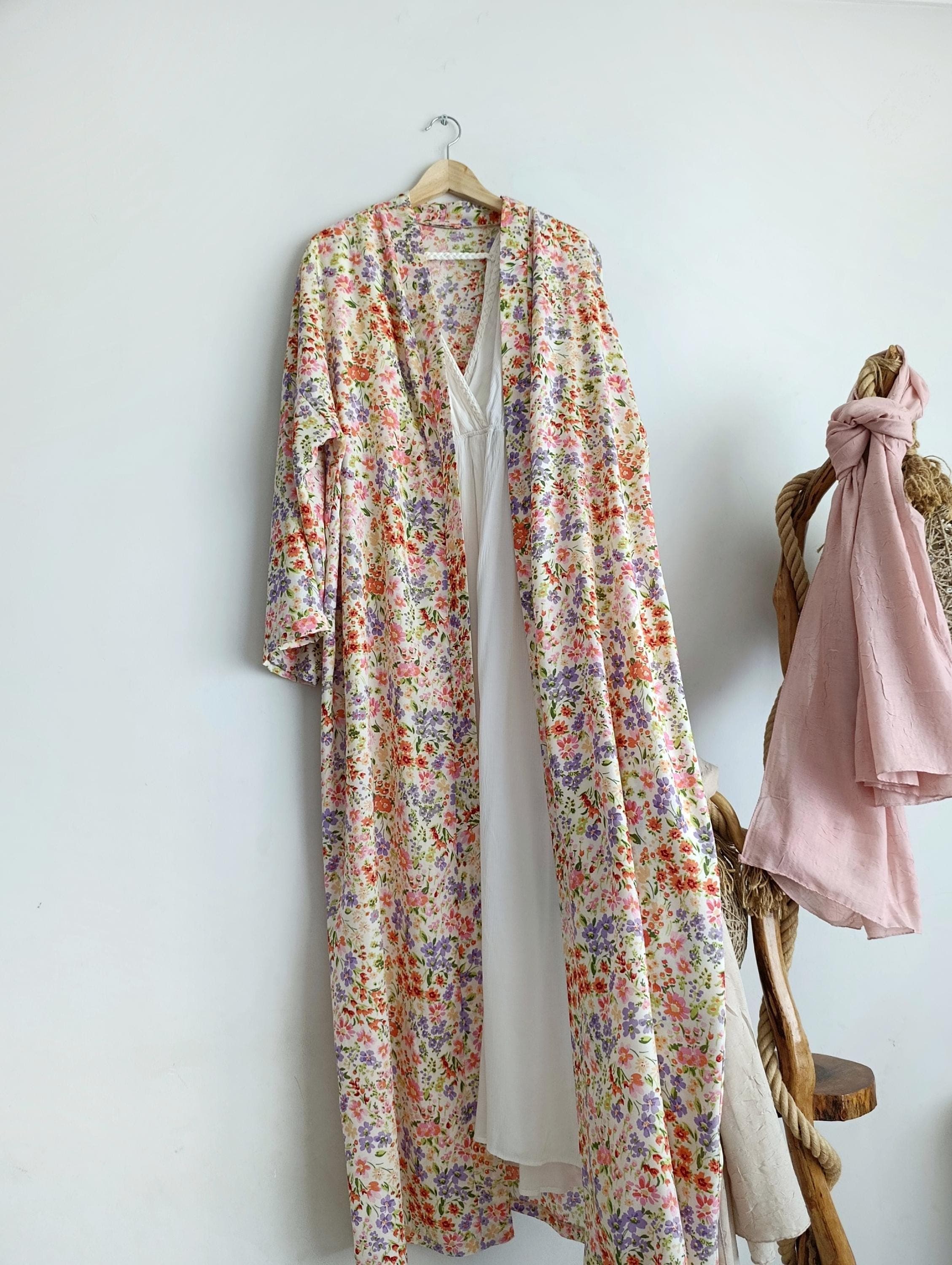 Maxi kimono style long robe with printed floral pattern, designed for modest kaftan lovers