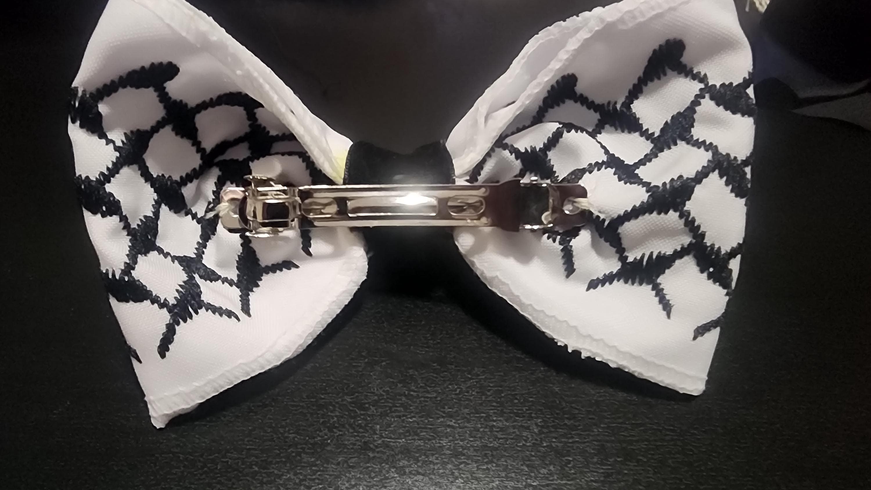 Handmade hair bow – Hair Clip, Palestinian Accessory by Darzzeh , tatreez , keffiyeh - image 3