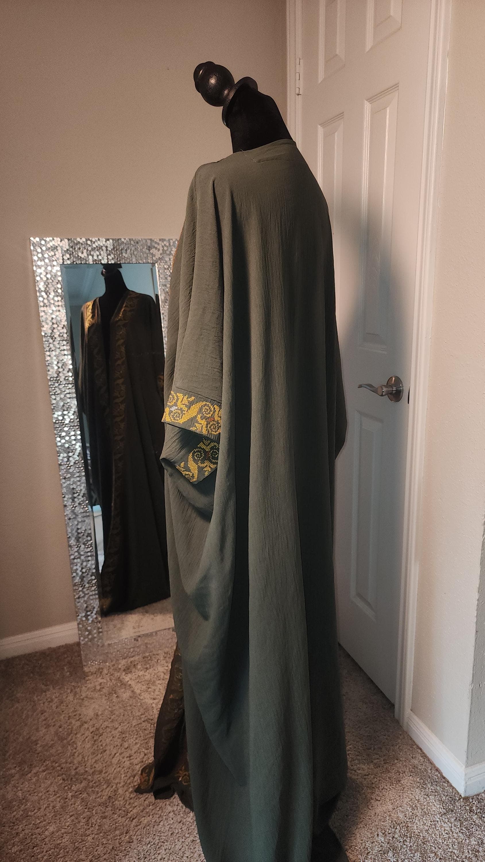 Hand Embroidered Palestinian Tatreez Abaya: Cape Shawl Kimono duster - image 3