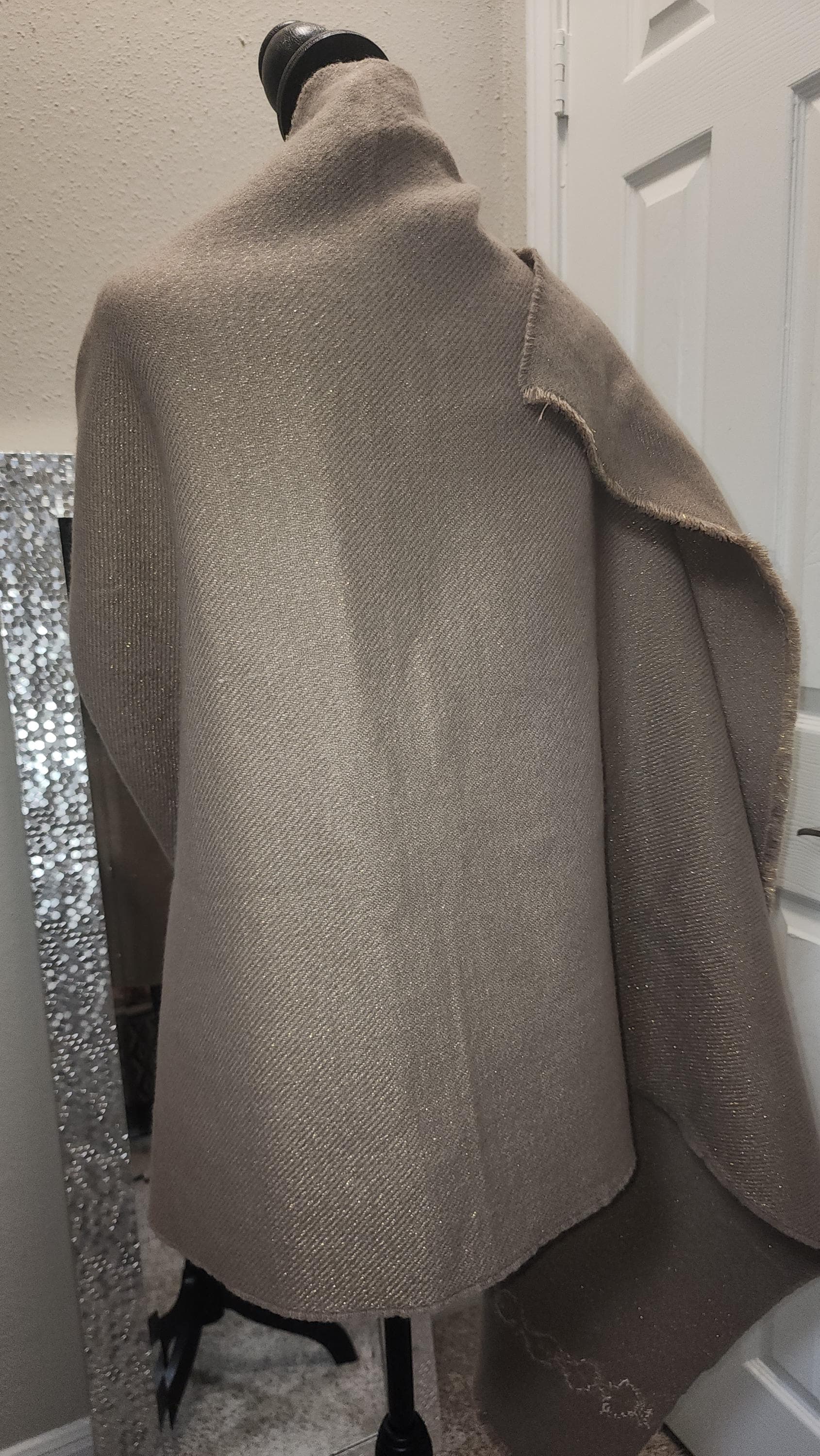 Handmade embroidery Shawl tatreez: Embroidered winter Fabric Wrap, light brown beige - image 5