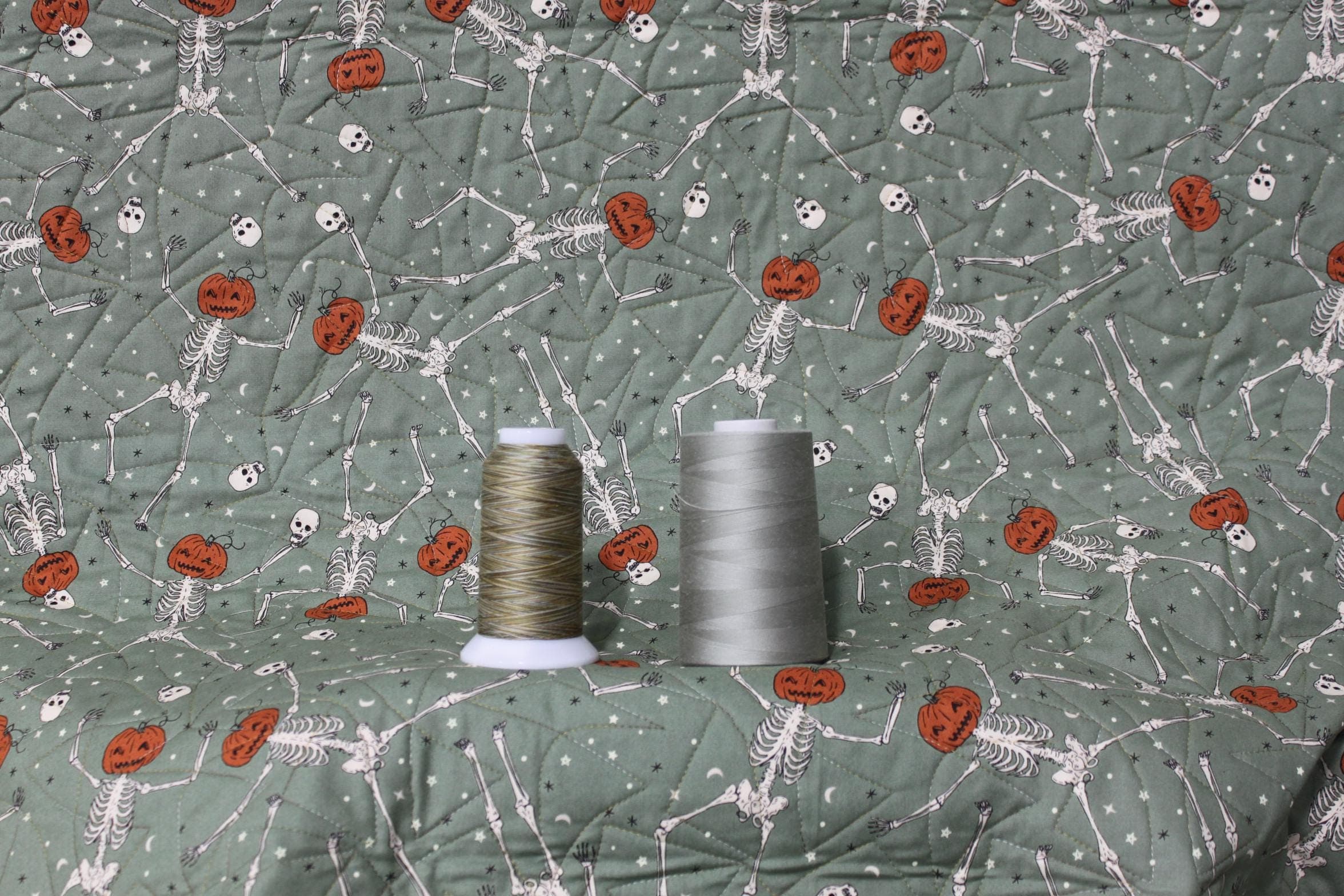 Pre-quilted fabric, 3 Yards, Ready To Use for Jackets/Vest, Moda Stacy lest Hsu, Home Sweet Haunt, Moss Houndstooth Check - image 3