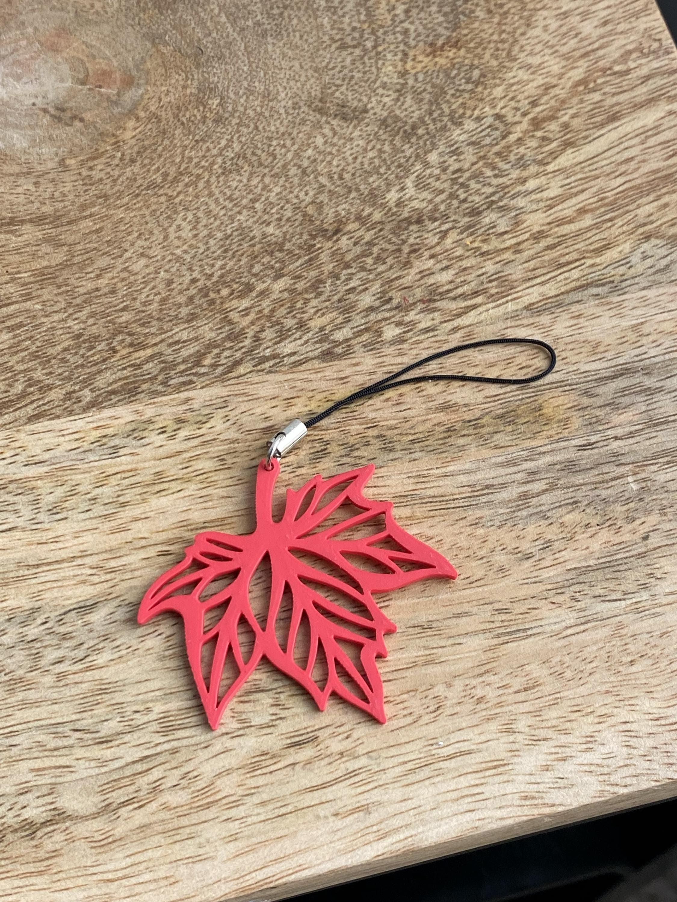 Maple Leaf Keychain | Canada Souvenir | Charm Canadian Fall Autumn | Gift Nature Keychain 3D Printed - image 4