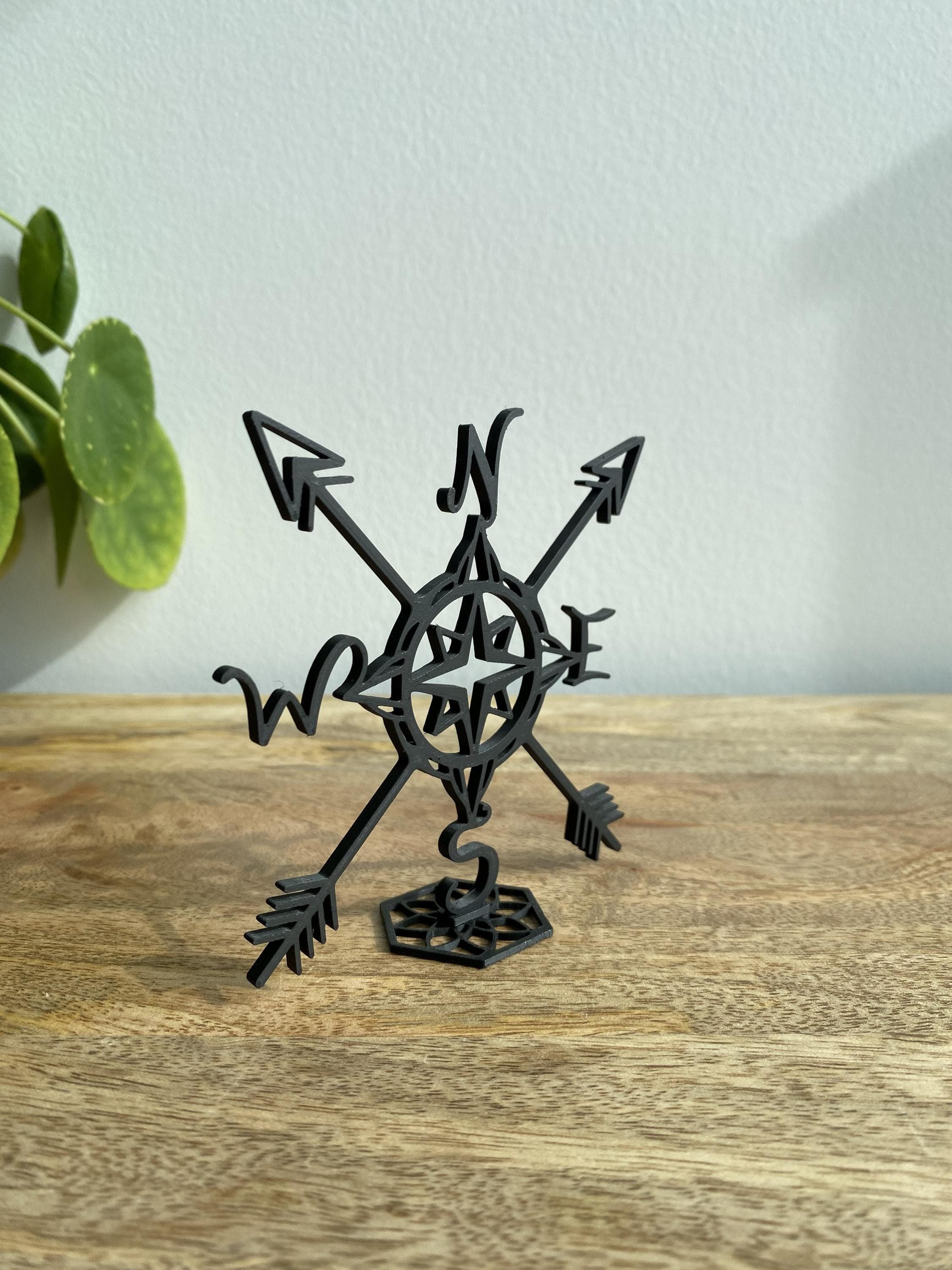 3D Compass Rose Table Decor | Fine Line Travel Symbol Sculpture | Minimalist Art
