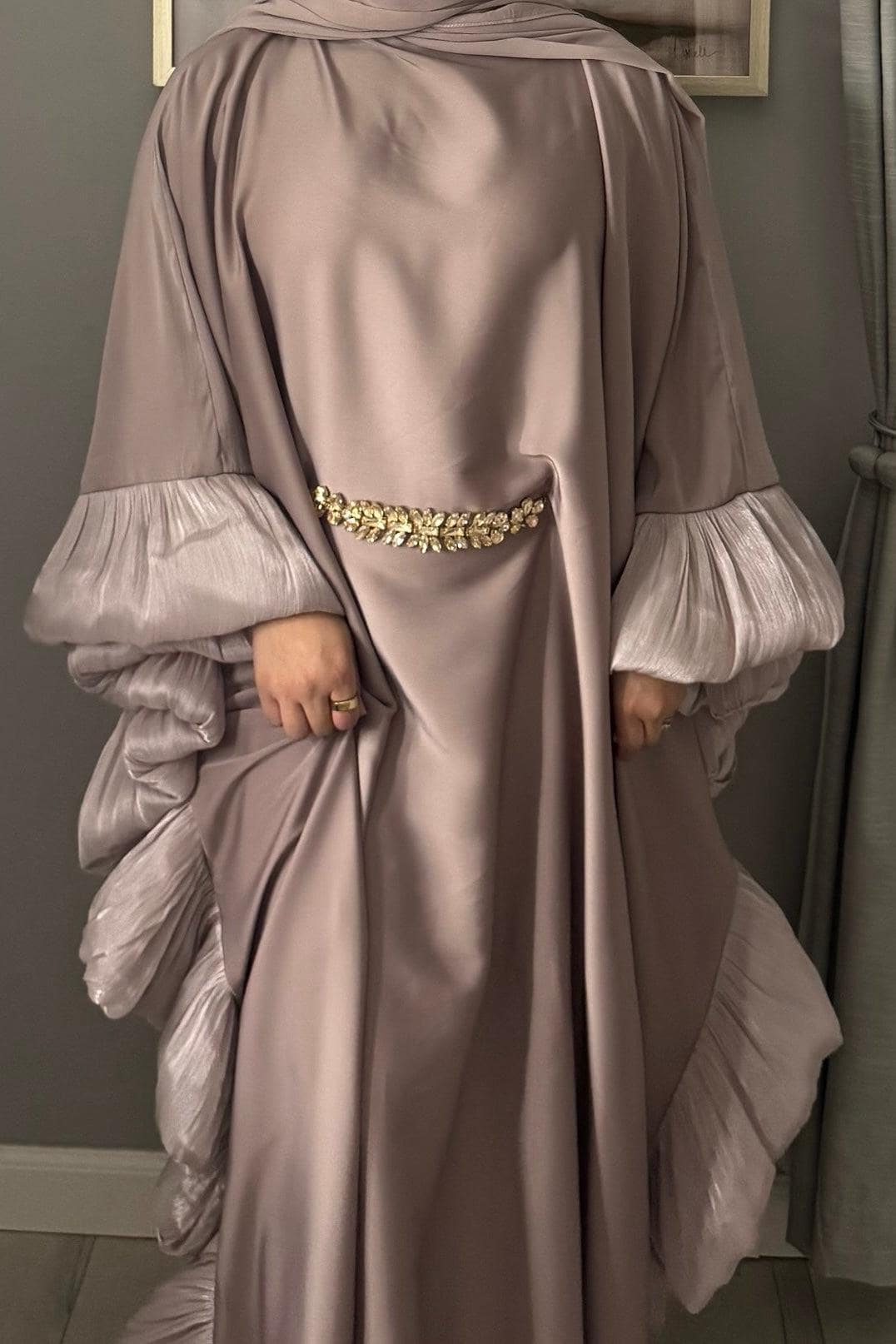 Meera Abaya with Double Pleated Sleeves and Stone Belt - Mauve