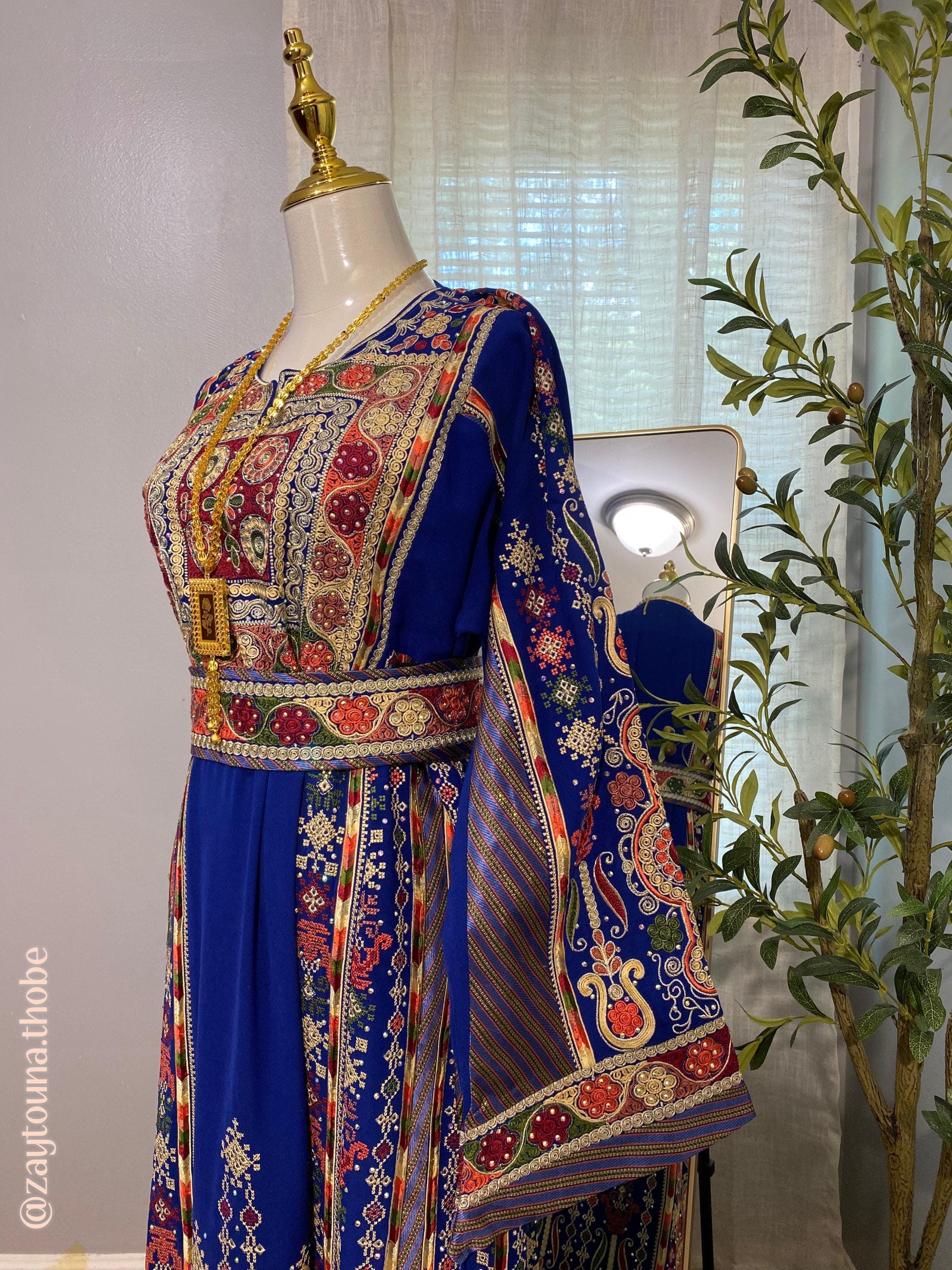 Embroidered Palestinian Thobe Dress from @Zaytouna.thobe