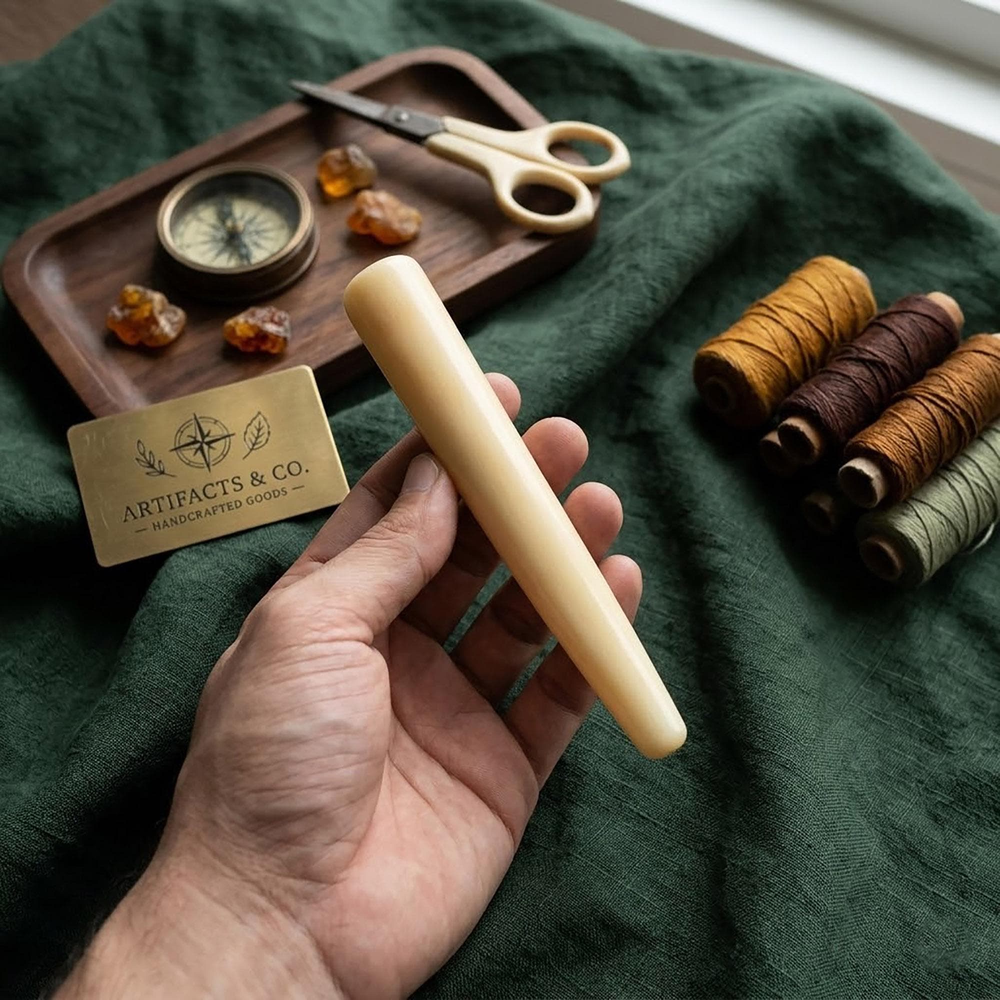 Hand-Carved Flower Bone Smoking Pipe - 7-8cm Vintage Style Tobacco Holder Artisanal Floral Carving Bone Accessory - Handcrafted Gift - image 5